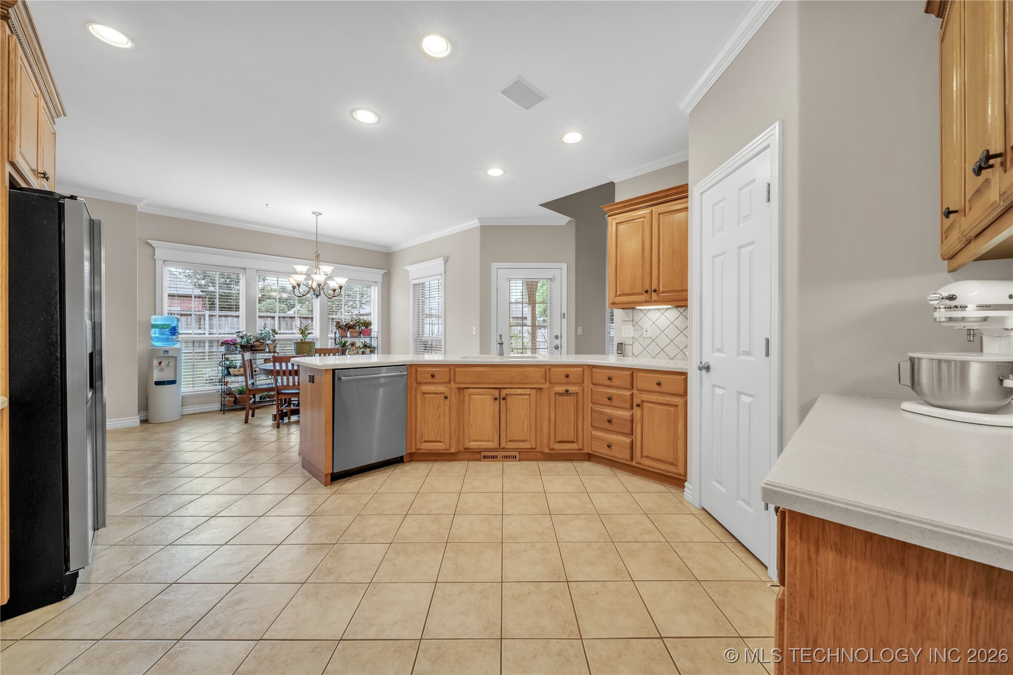 7813 E Commercial Street Property Photo 12