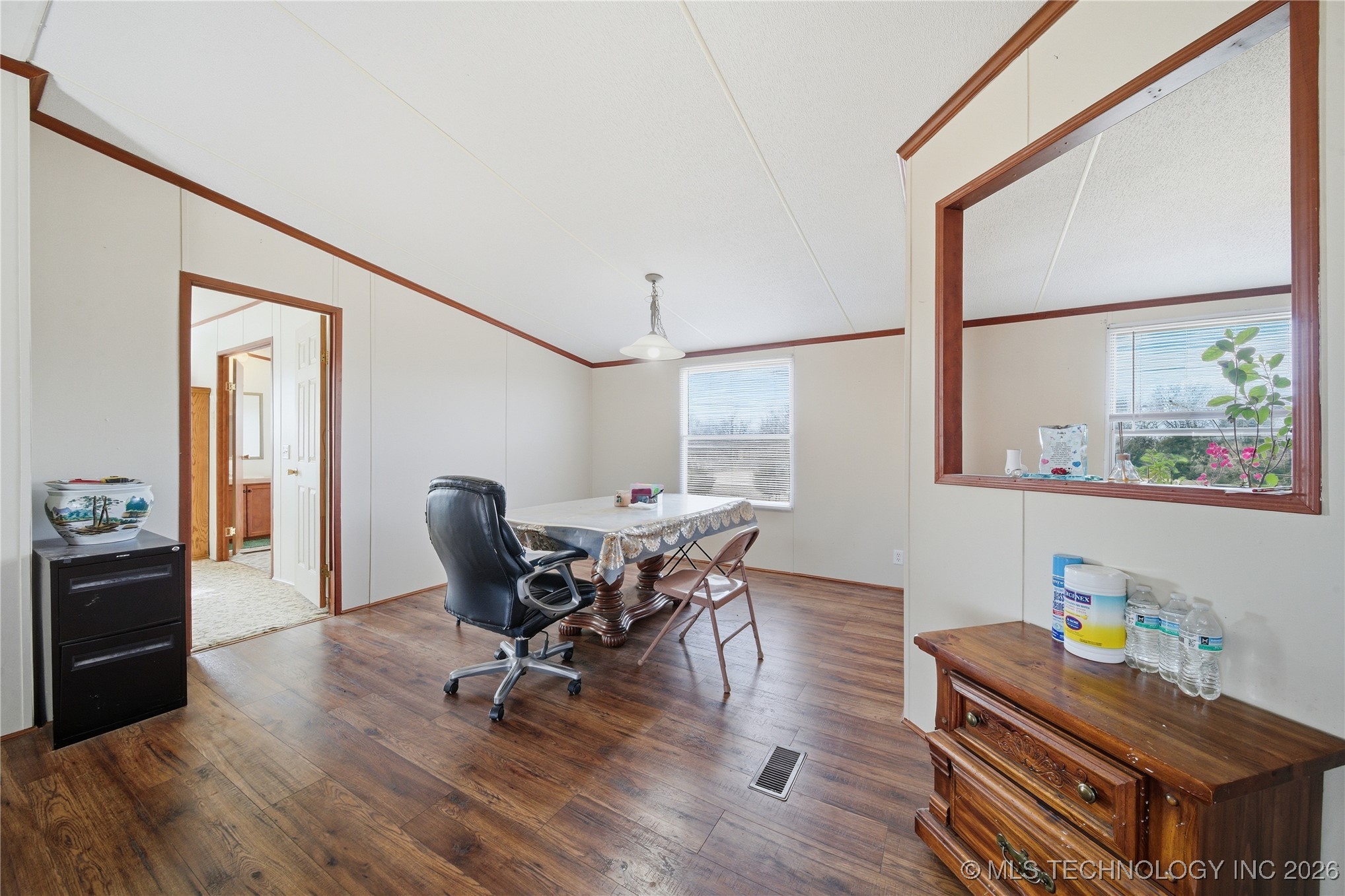 2900 S Hwy 169 Property Photo 17