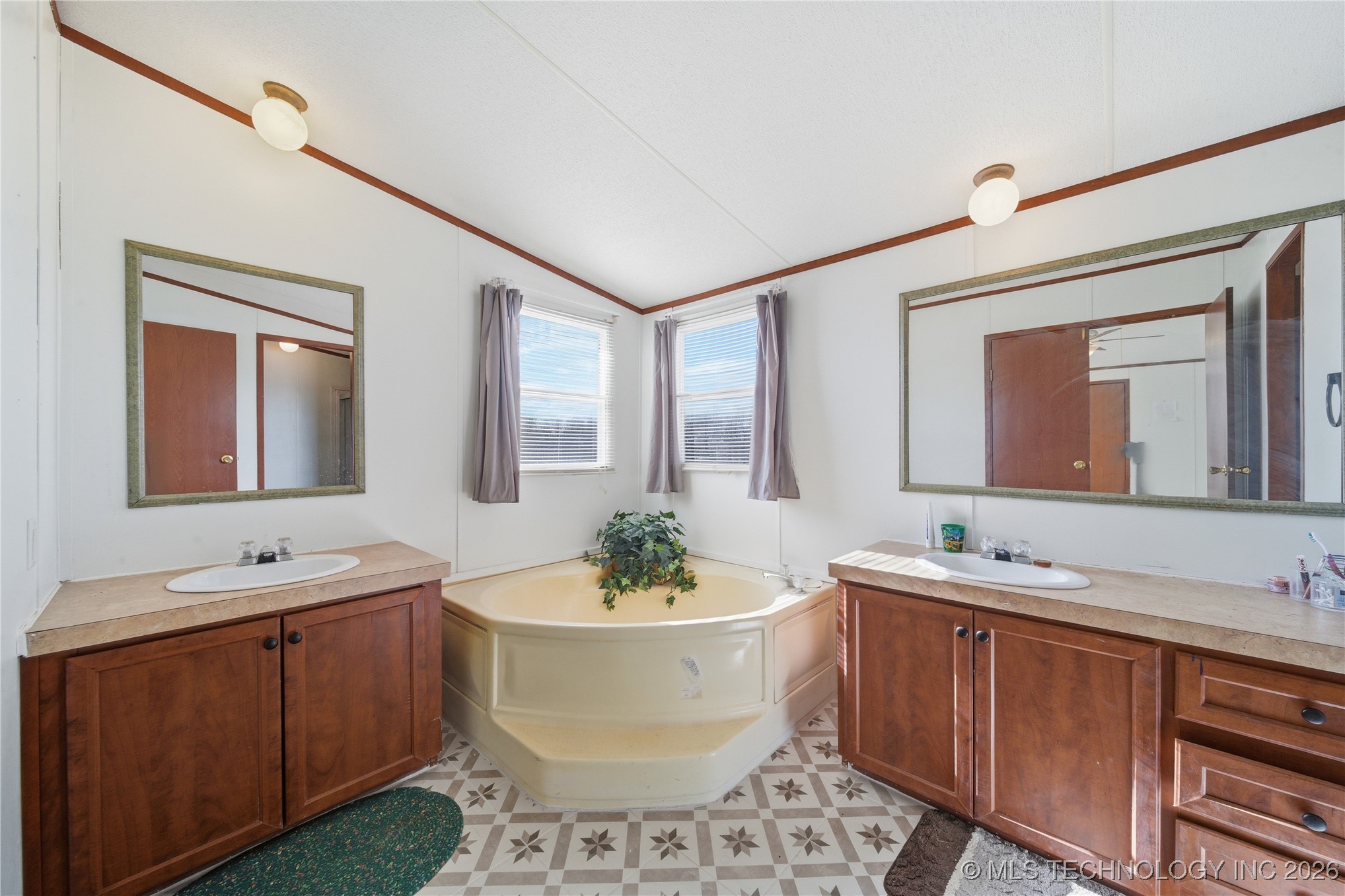 2900 S Hwy 169 Property Photo 29