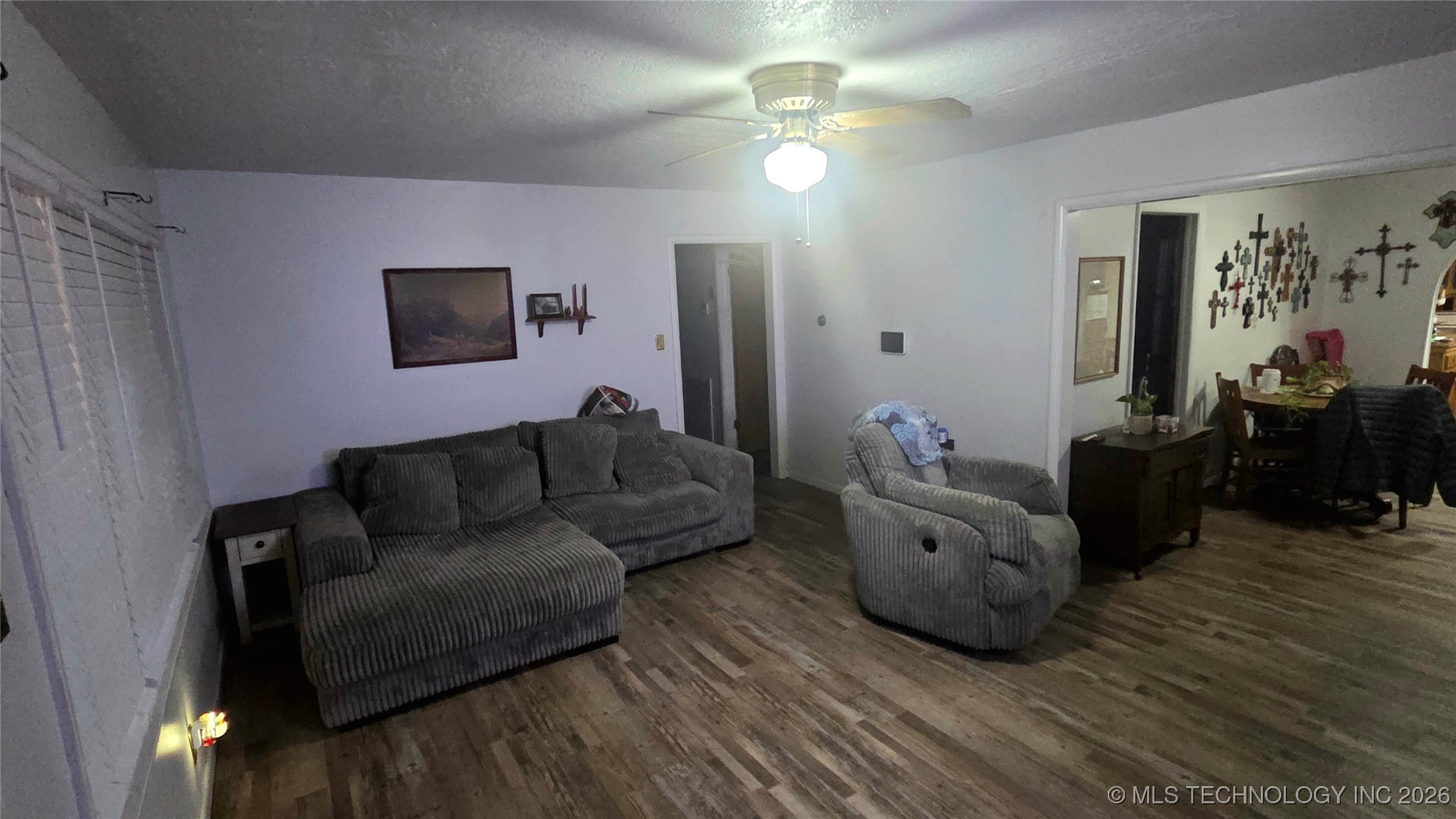 705 W 20th Property Photo 2