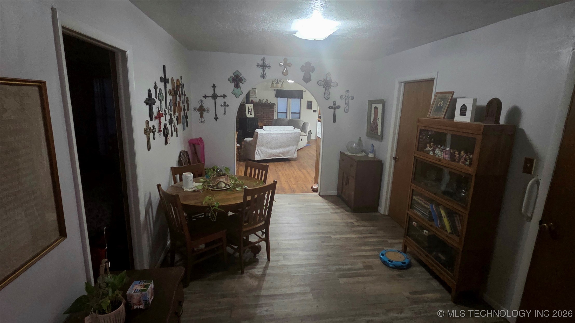 705 W 20th Property Photo 3