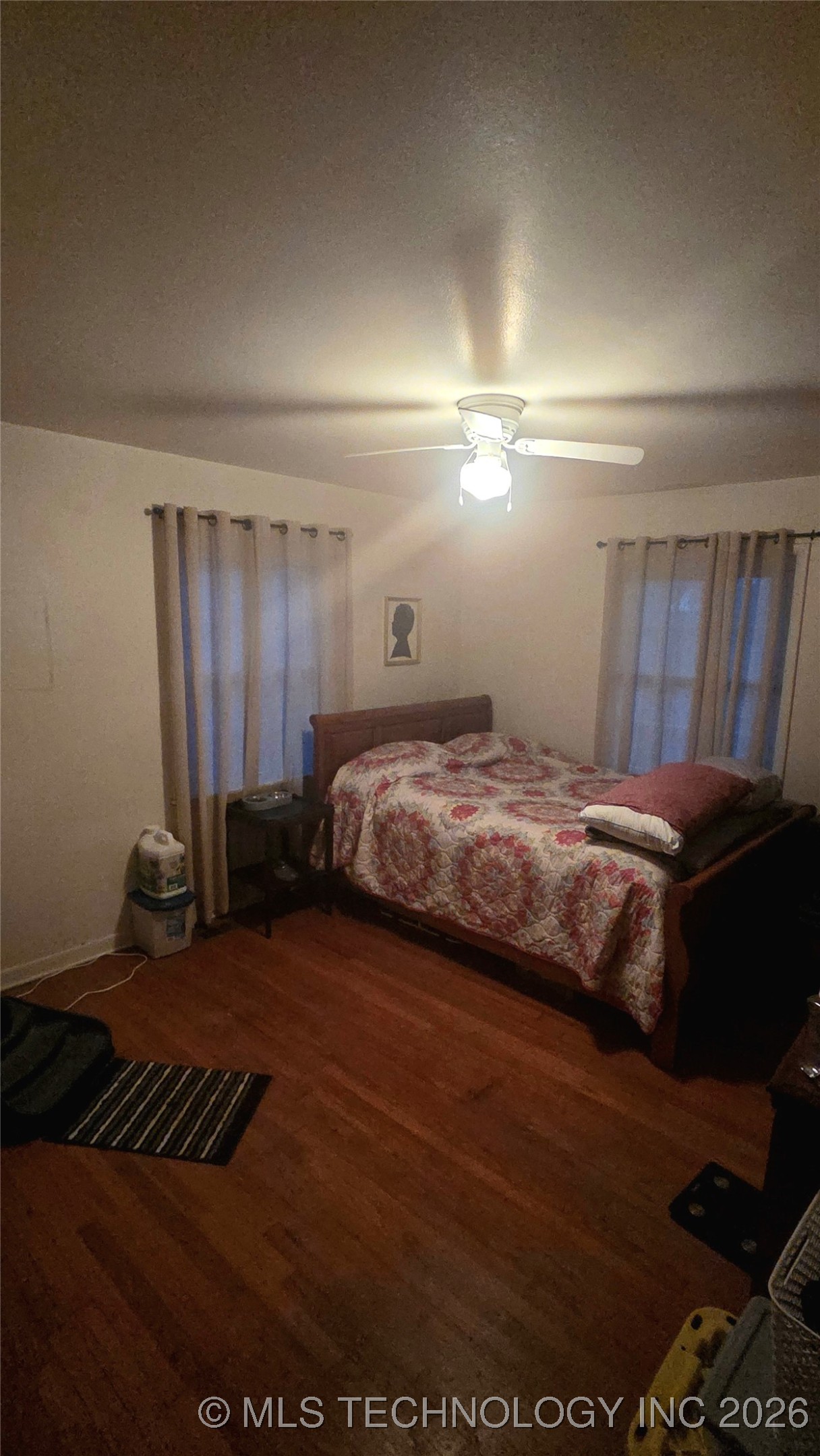 705 W 20th Property Photo 7