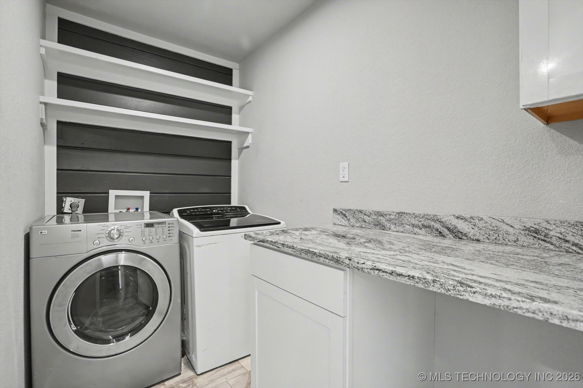 805 E Fort Worth Street Property Photo 12