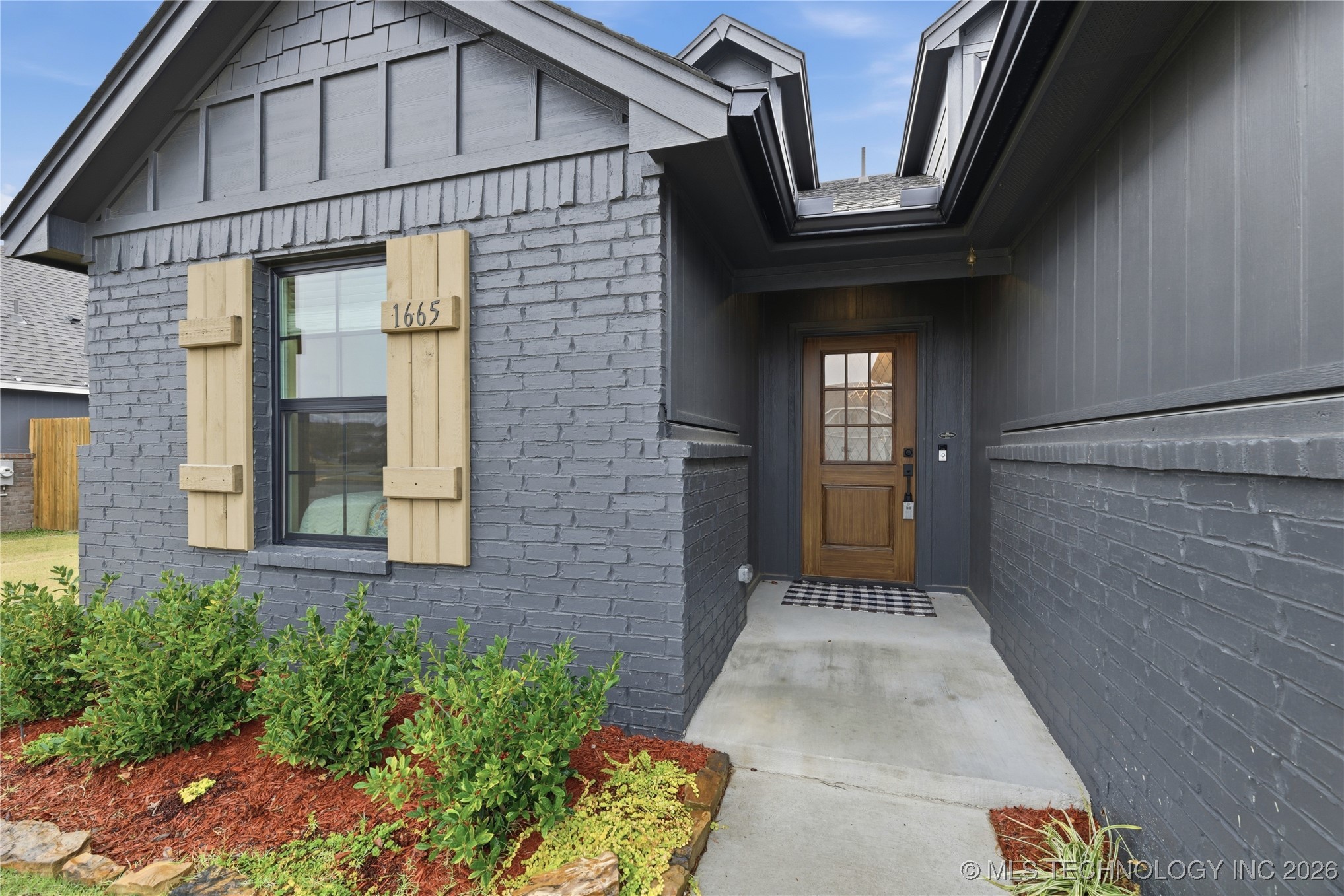 1665 E 138th Place Property Photo 2