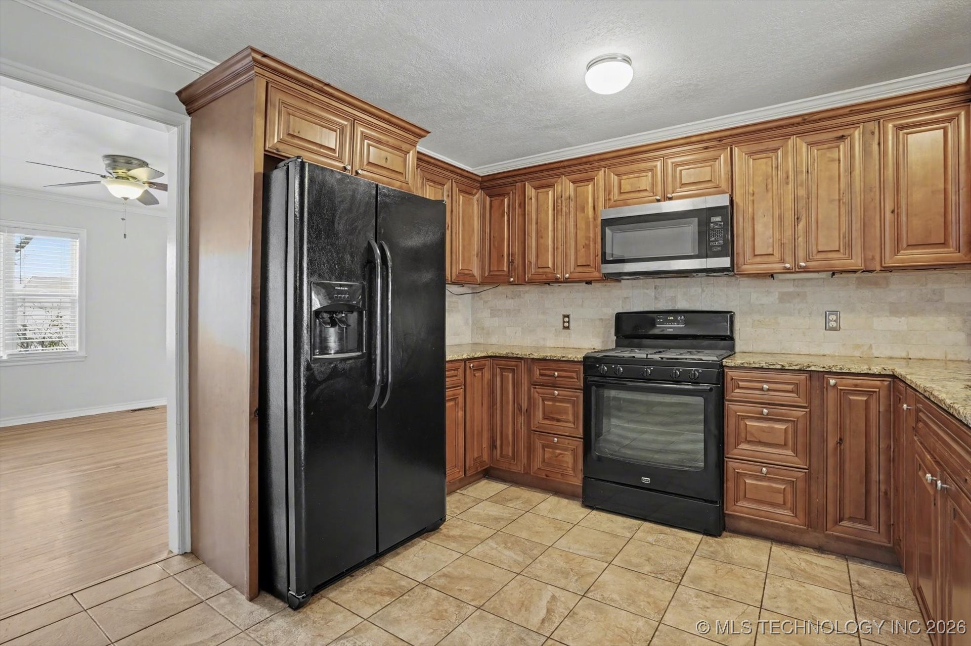 4124 E 35th Street Property Photo 8