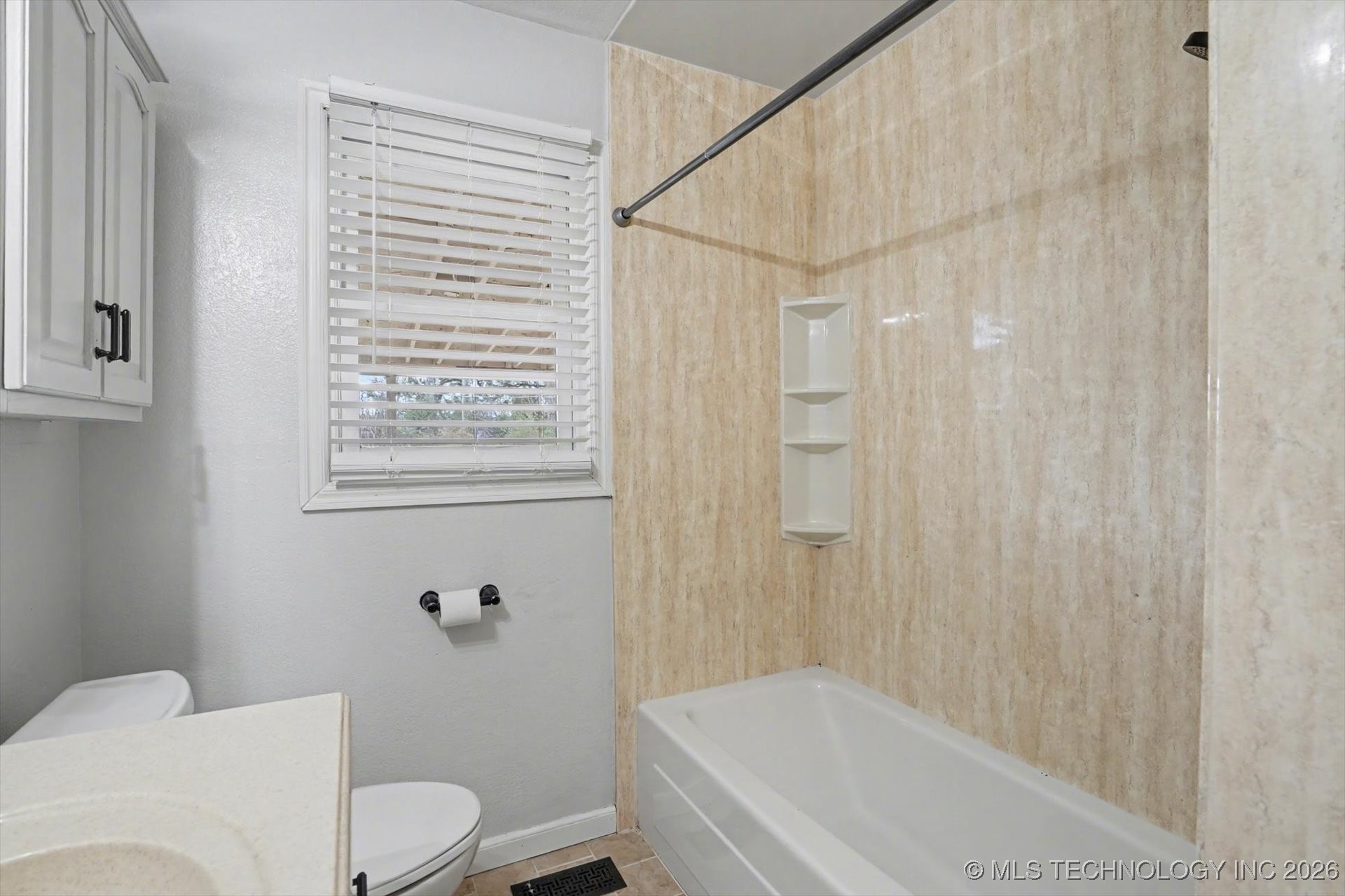 4124 E 35th Street Property Photo 21