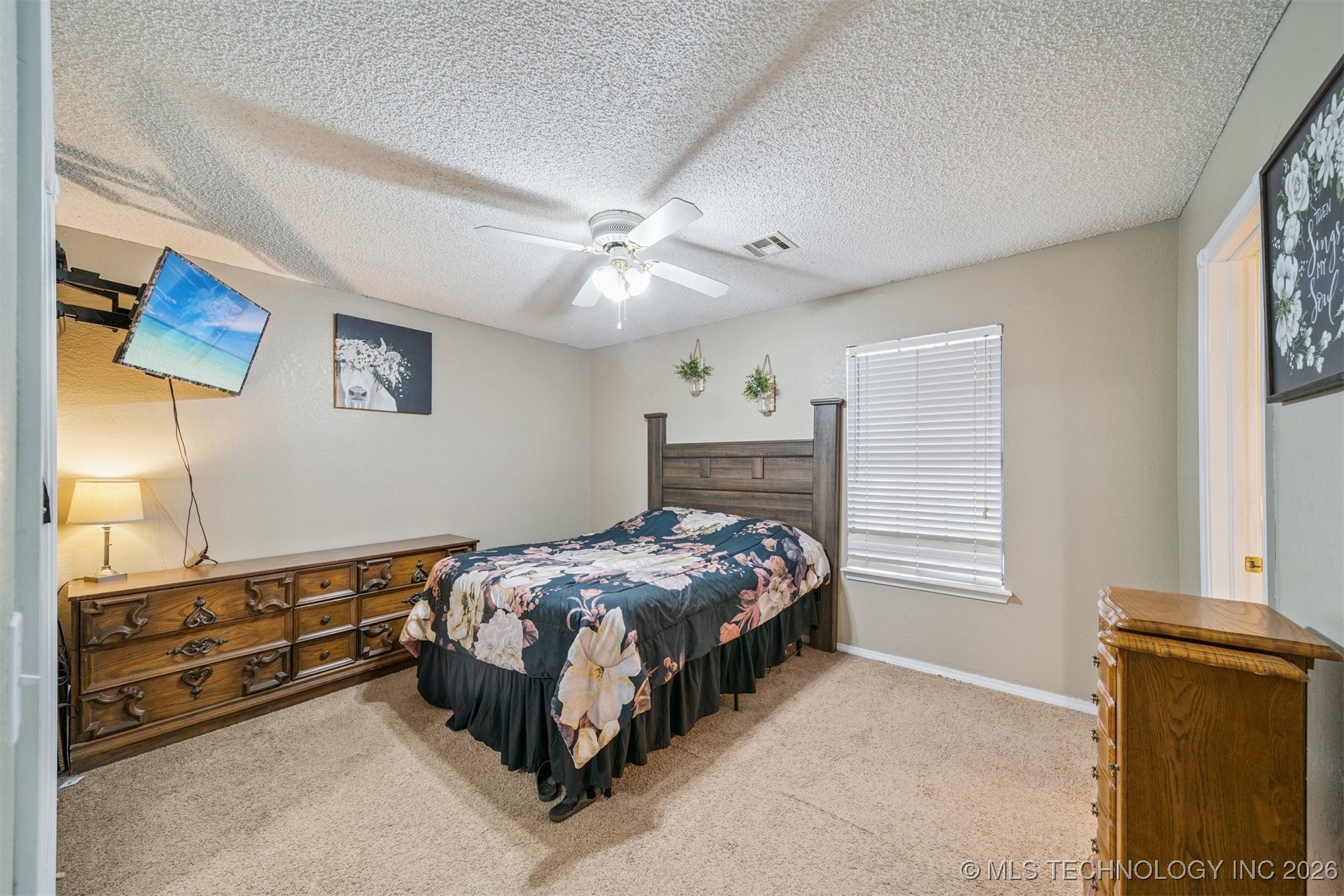 102 Taz Avenue Property Photo 5