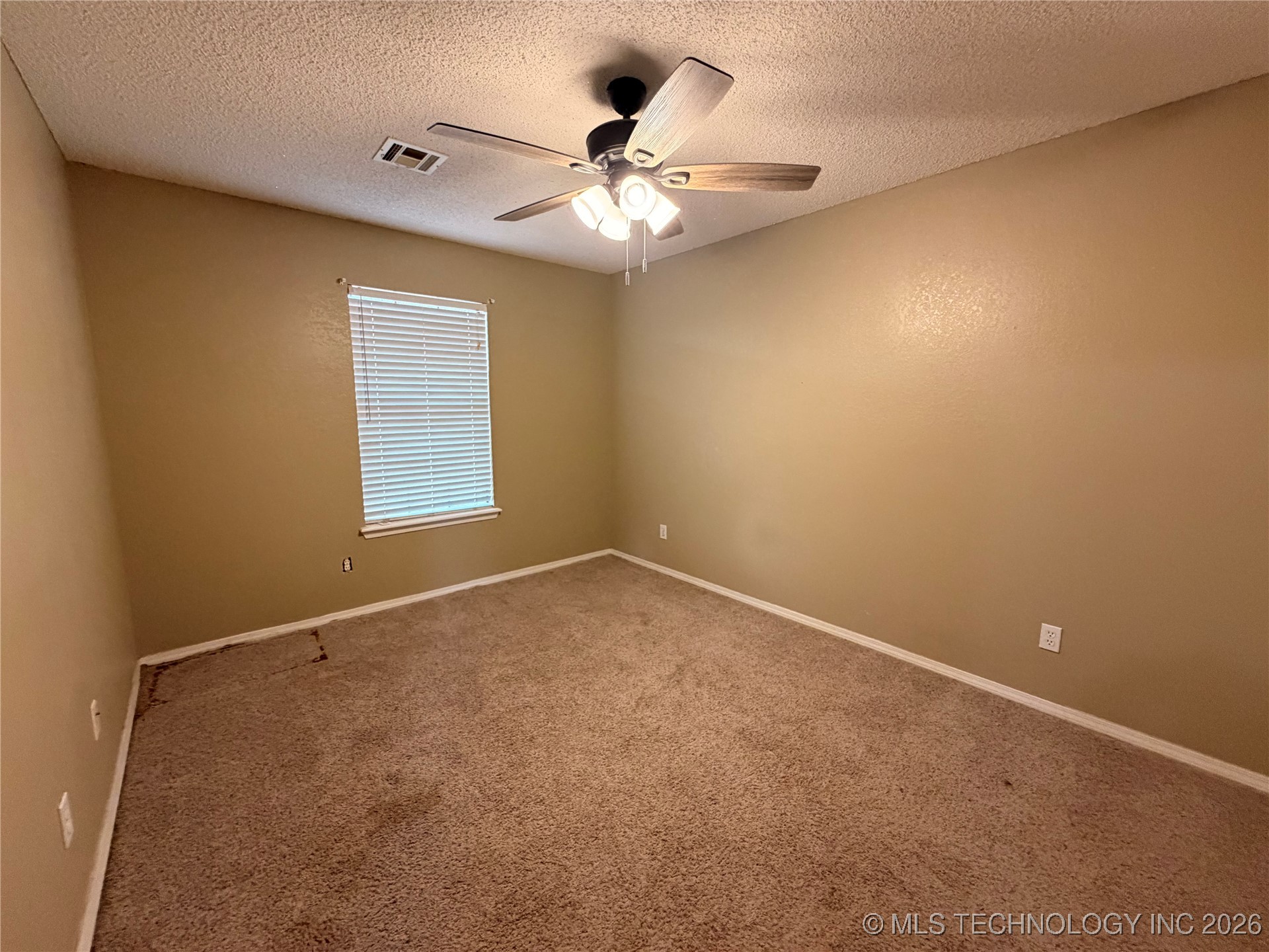 102 Taz Avenue Property Photo 24