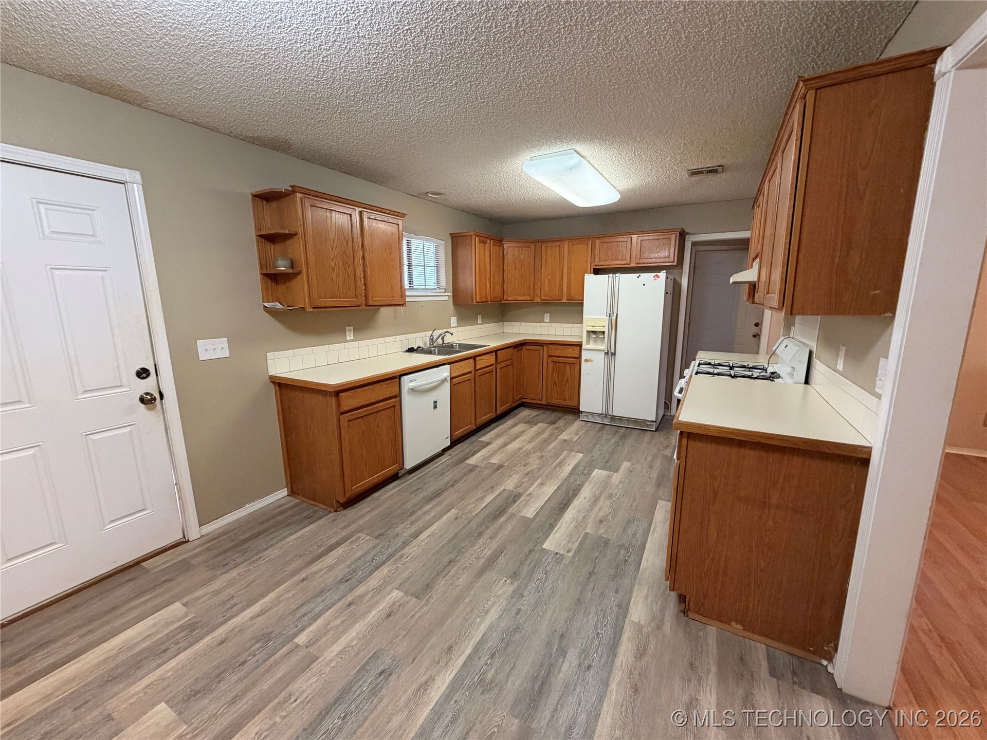 102 Taz Avenue Property Photo 36