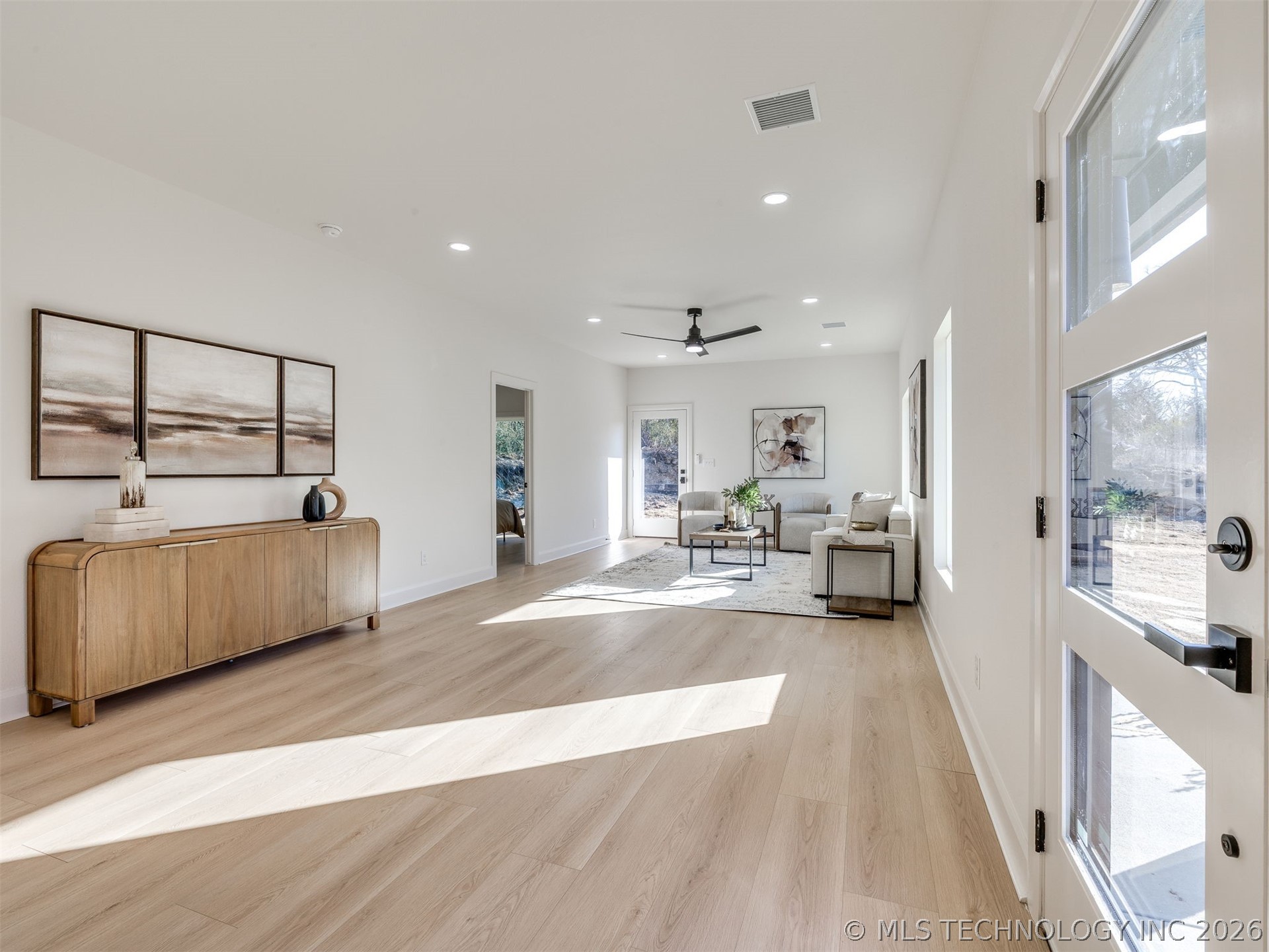 209 N Leahy Street Property Photo 3