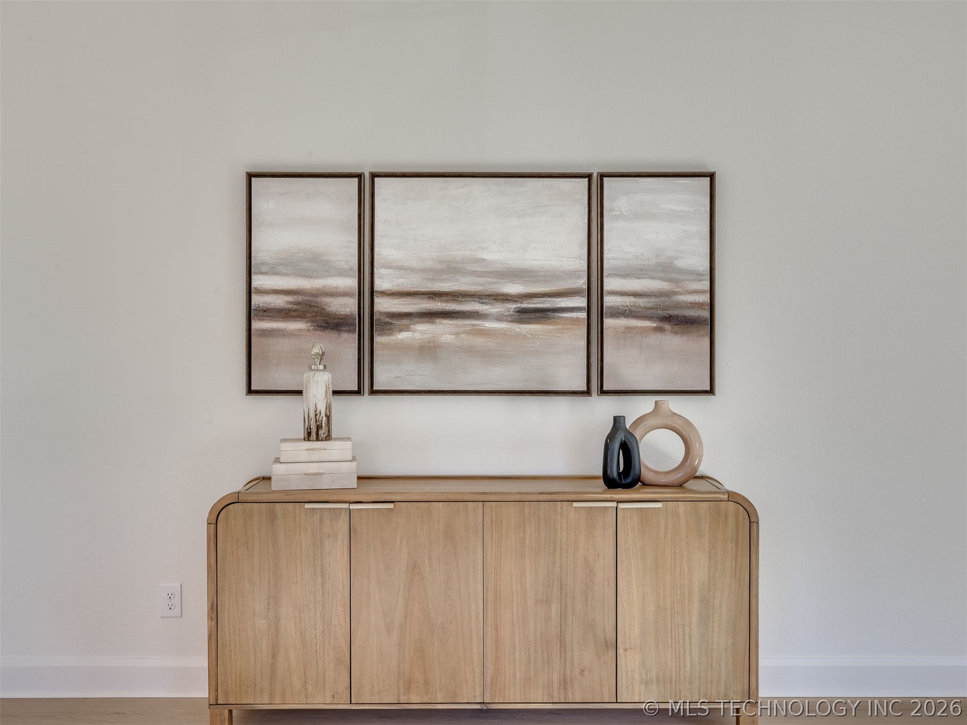 209 N Leahy Street Property Photo 6