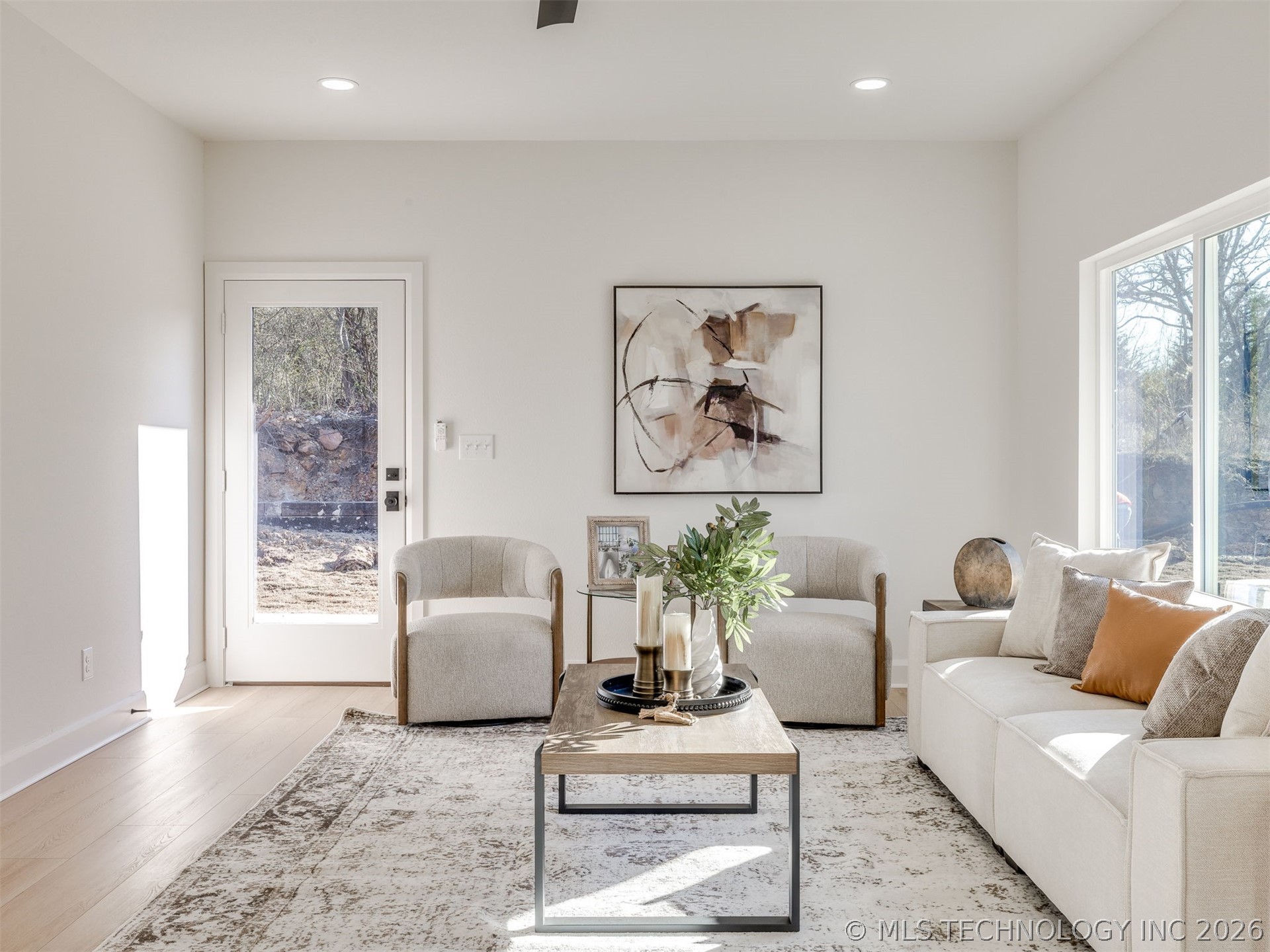 209 N Leahy Street Property Photo 9