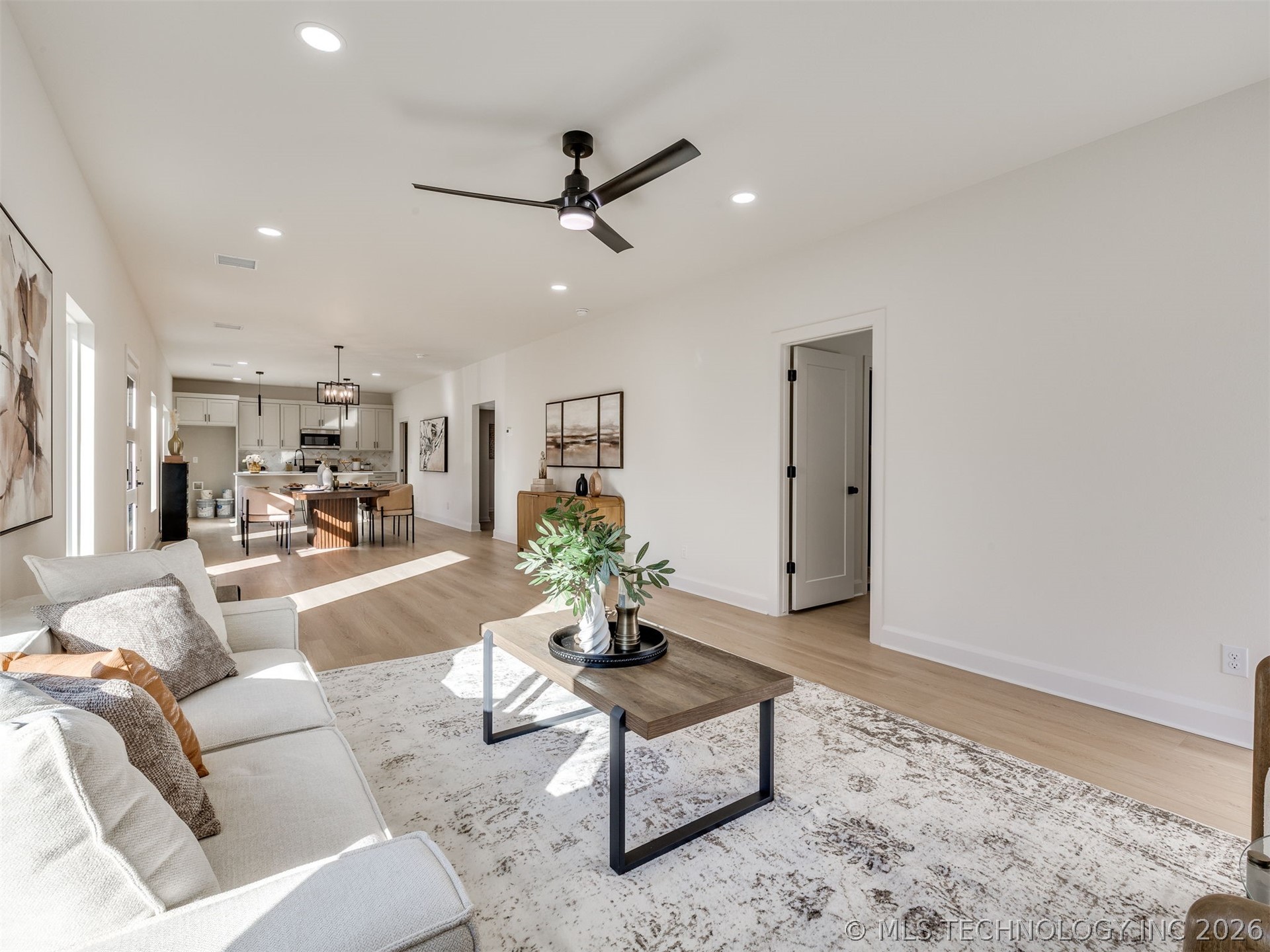 209 N Leahy Street Property Photo 13