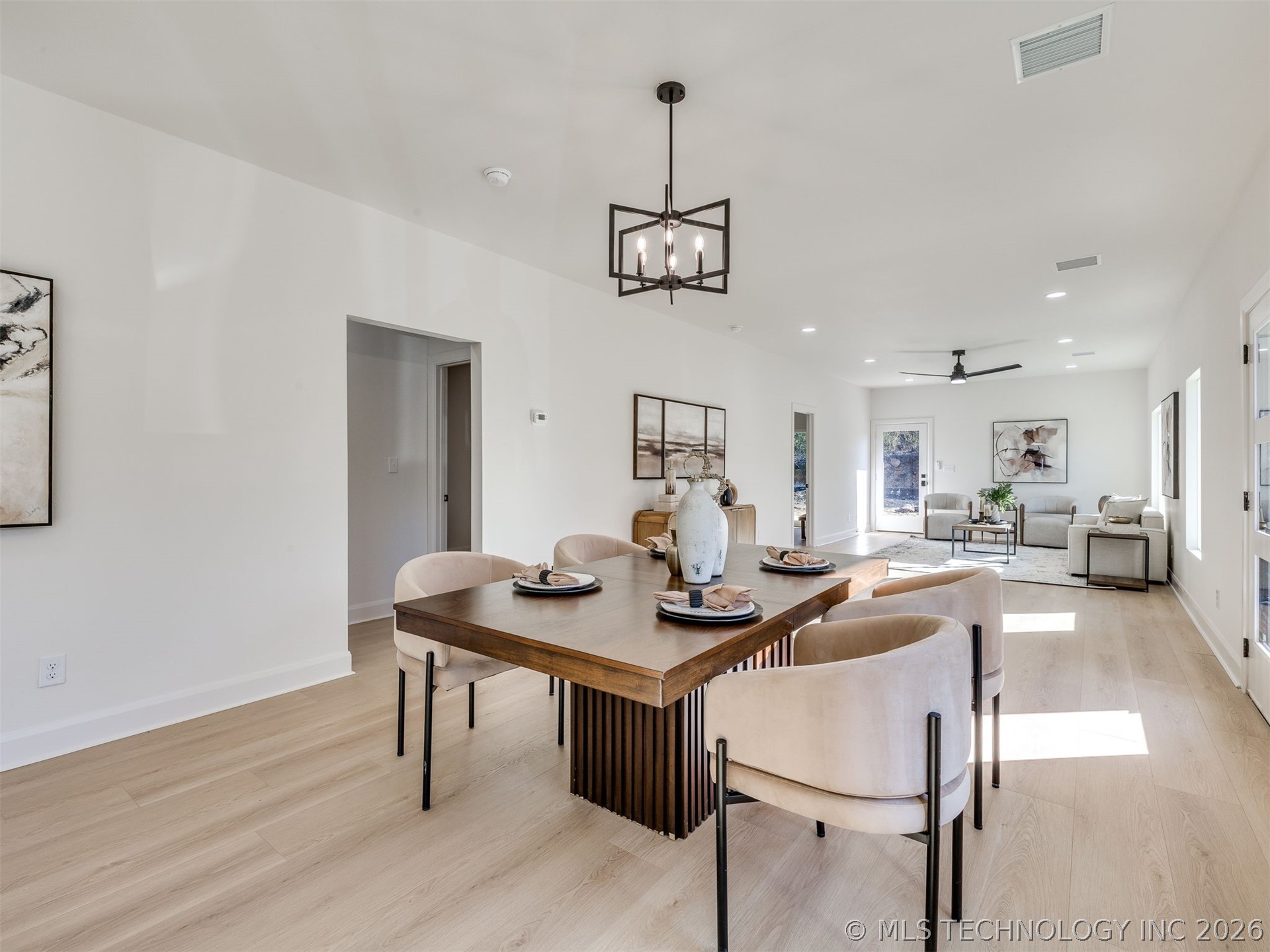 209 N Leahy Street Property Photo 21