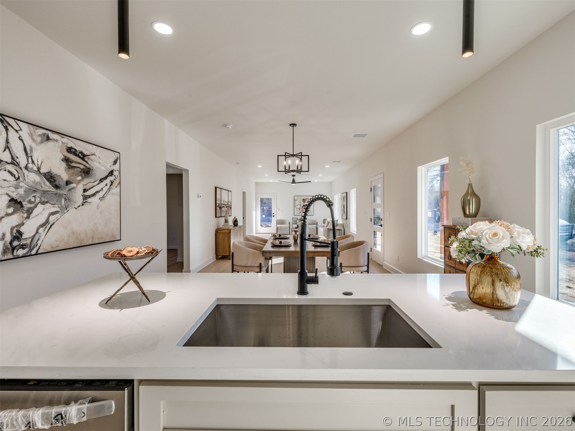 209 N Leahy Street Property Photo 29