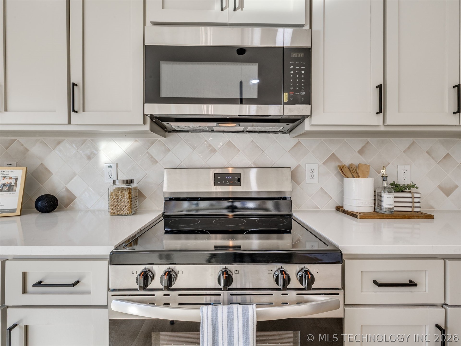 209 N Leahy Street Property Photo 31