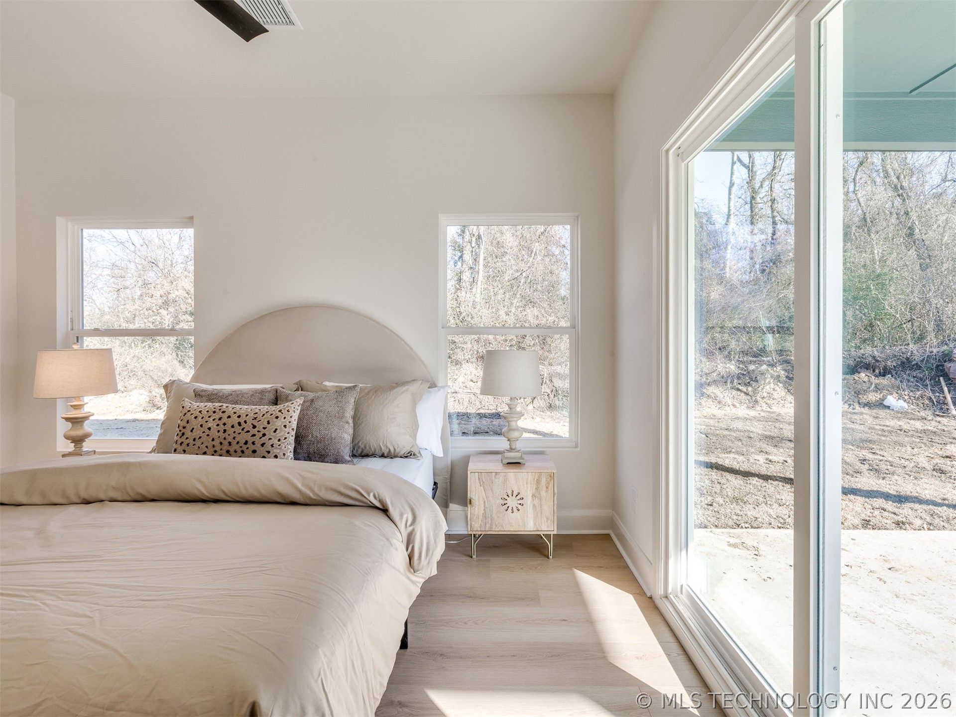 209 N Leahy Street Property Photo 38