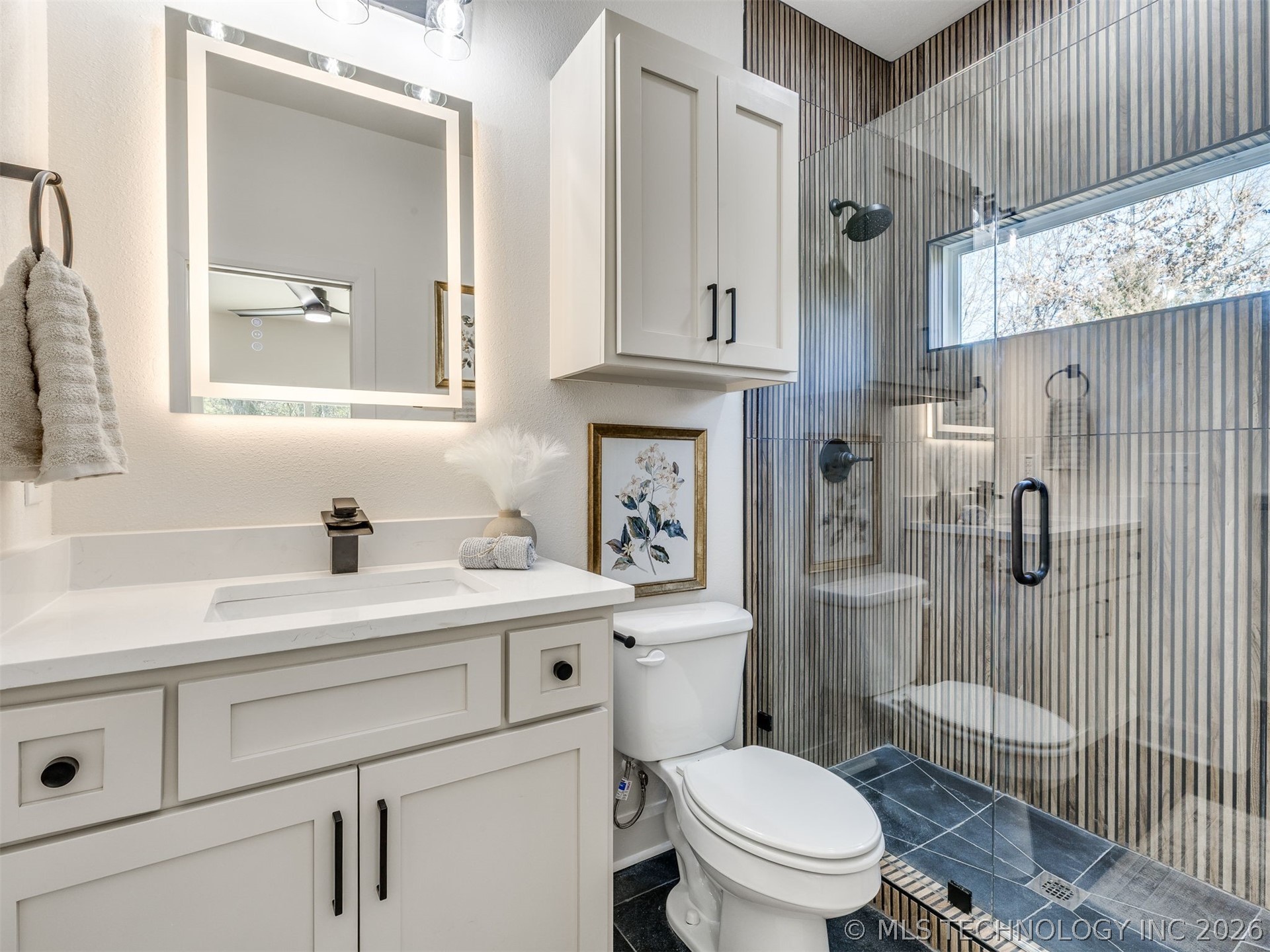 209 N Leahy Street Property Photo 41