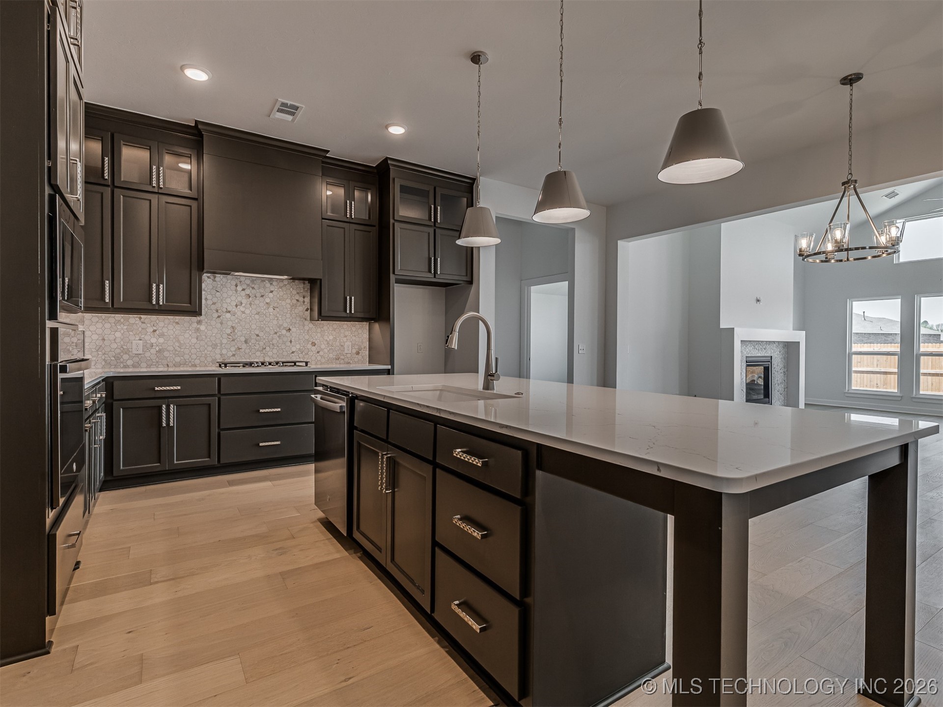 16302 S 89th Avenue E Property Photo 13