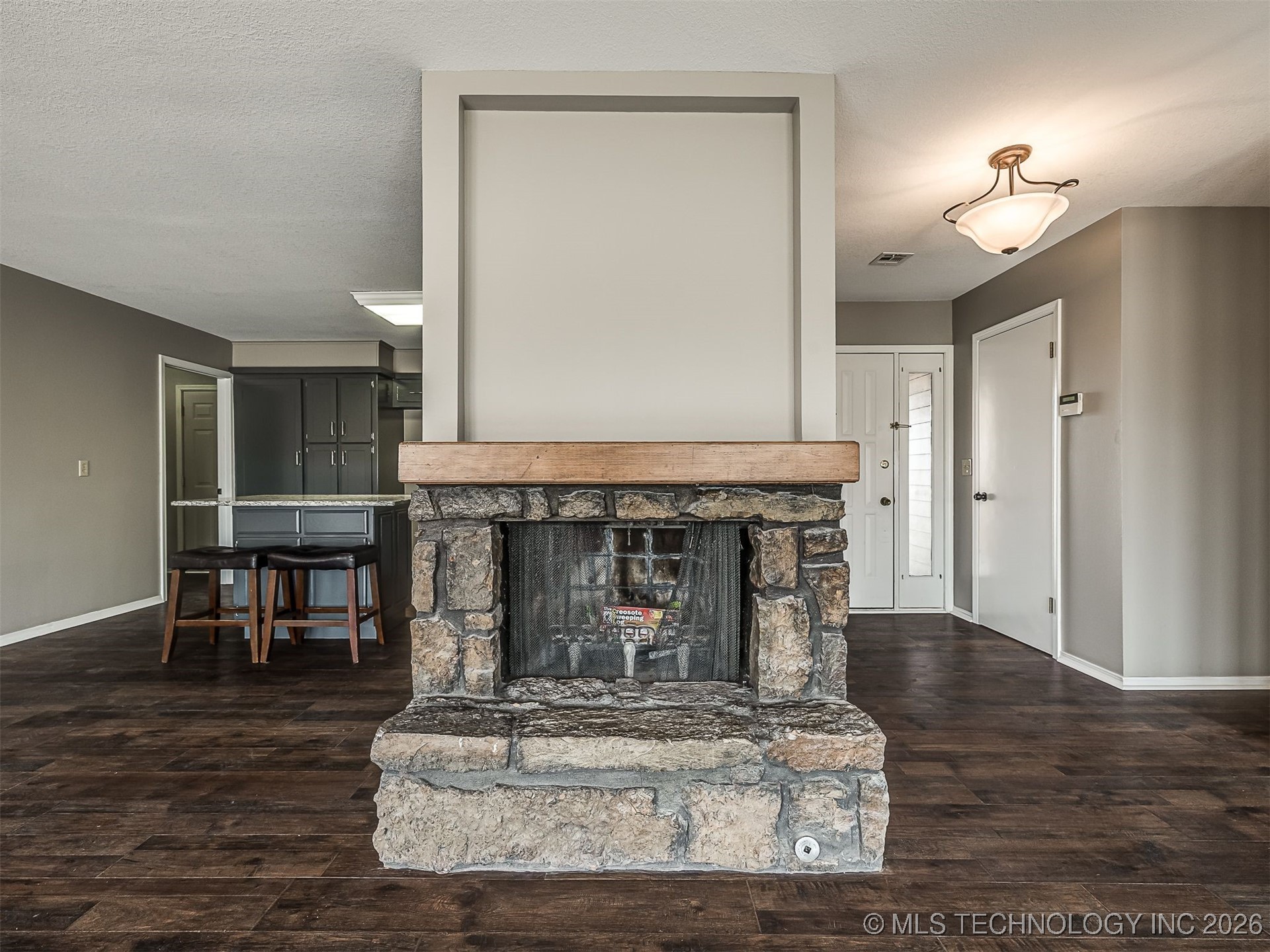 300 Ridgecrest Court Property Photo 12