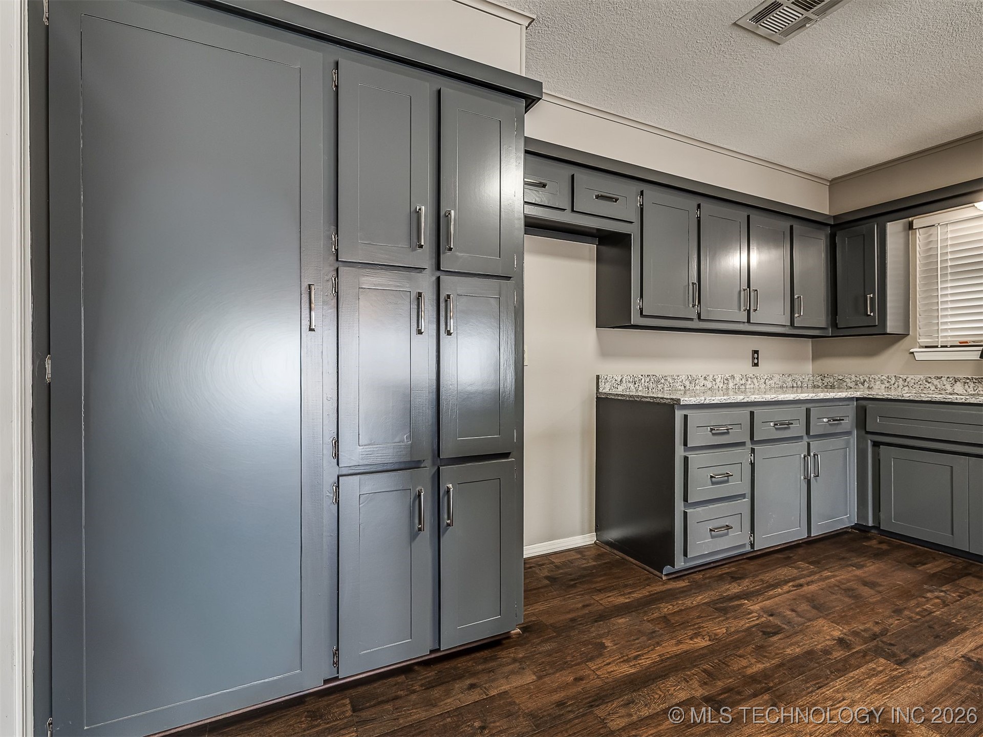 300 Ridgecrest Court Property Photo 17