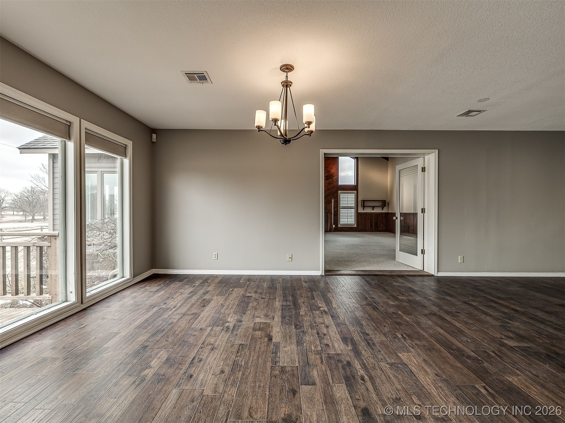 300 Ridgecrest Court Property Photo 19