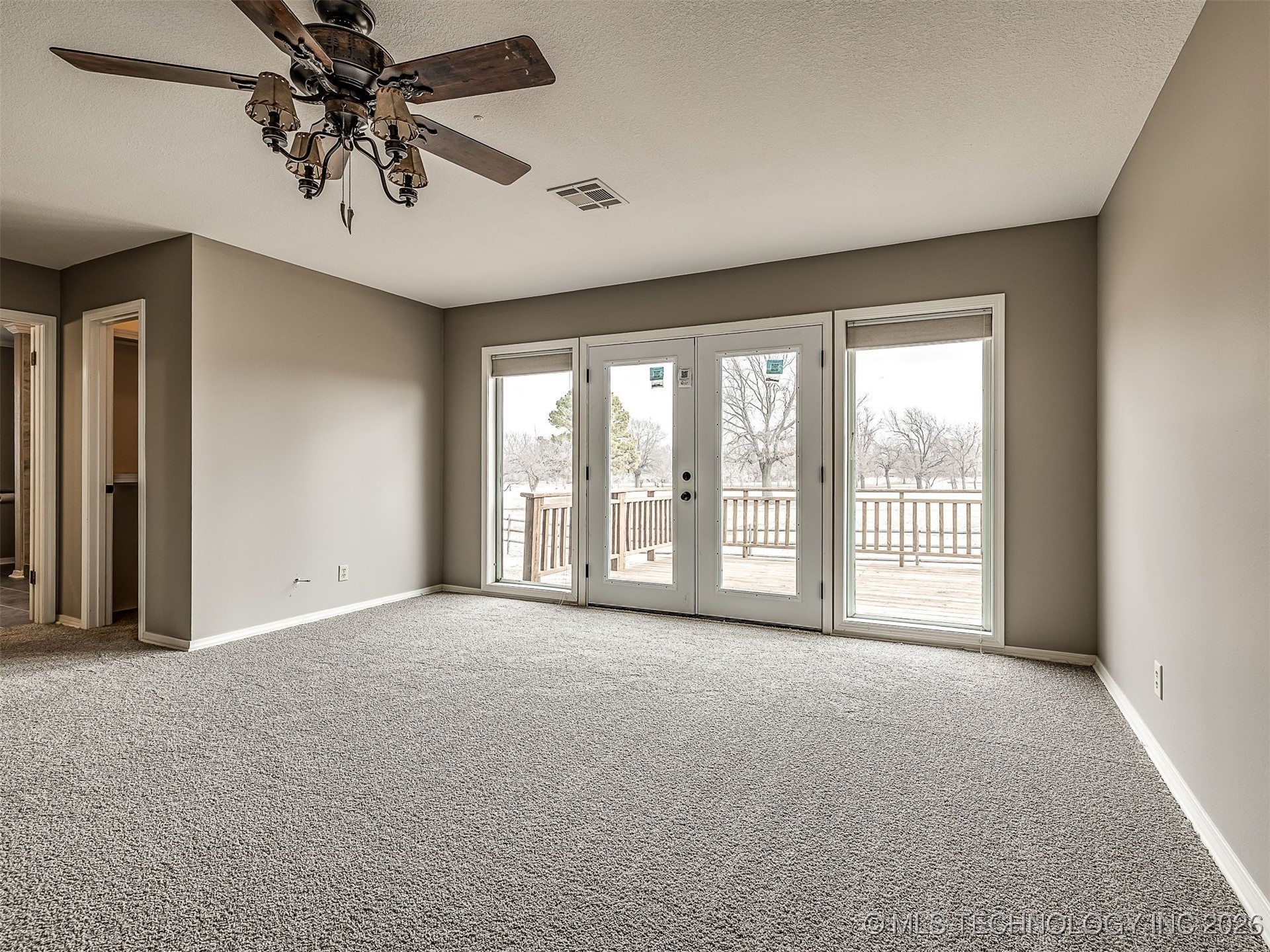 300 Ridgecrest Court Property Photo 21