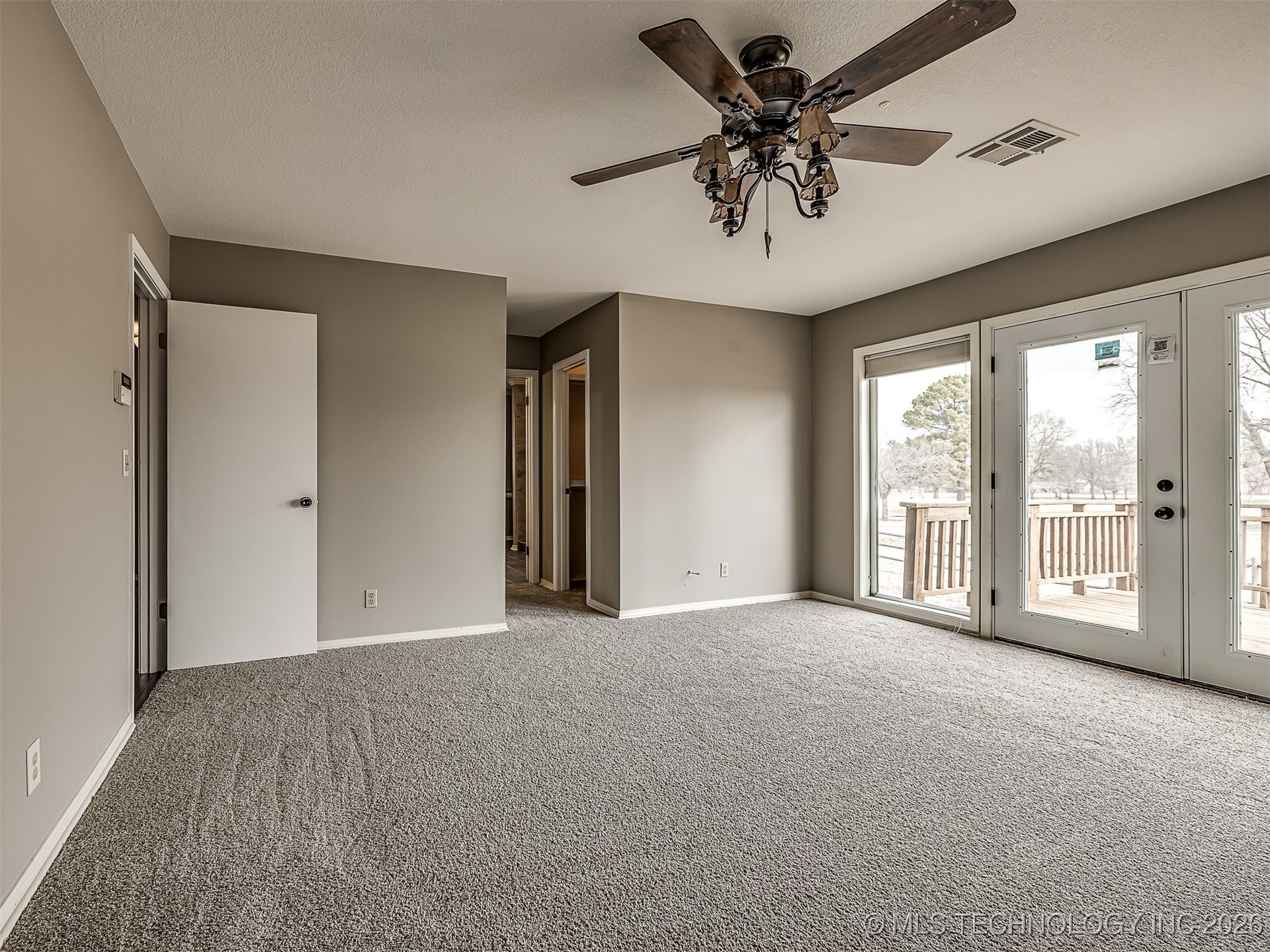 300 Ridgecrest Court Property Photo 22