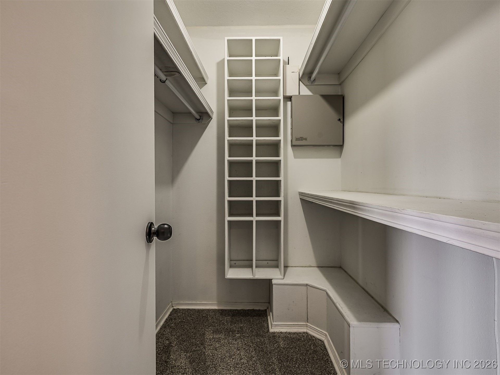 300 Ridgecrest Court Property Photo 24