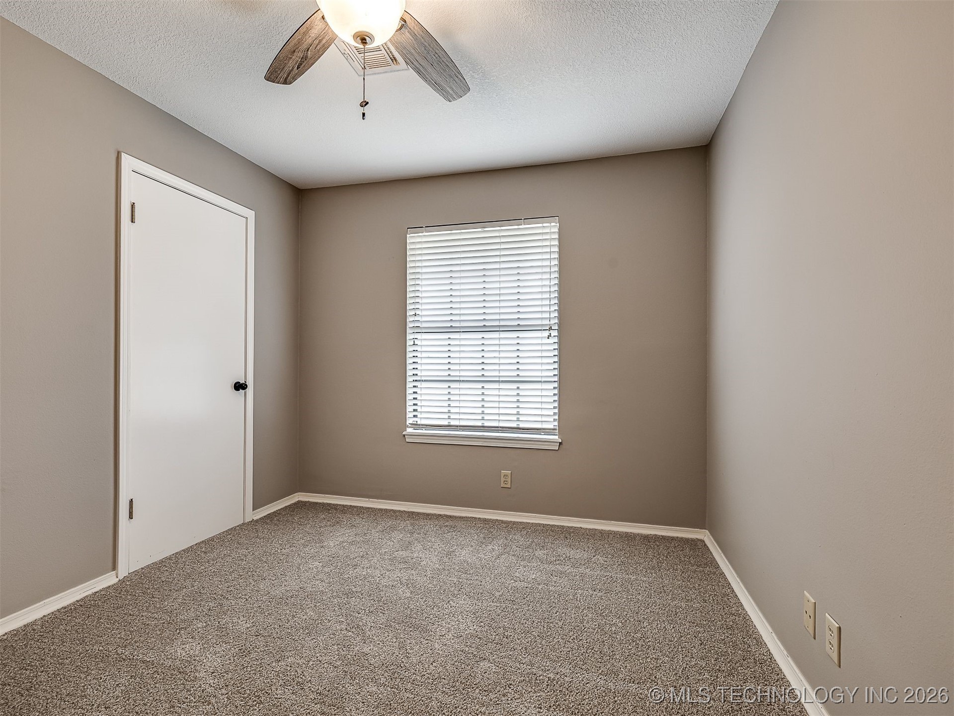 300 Ridgecrest Court Property Photo 34