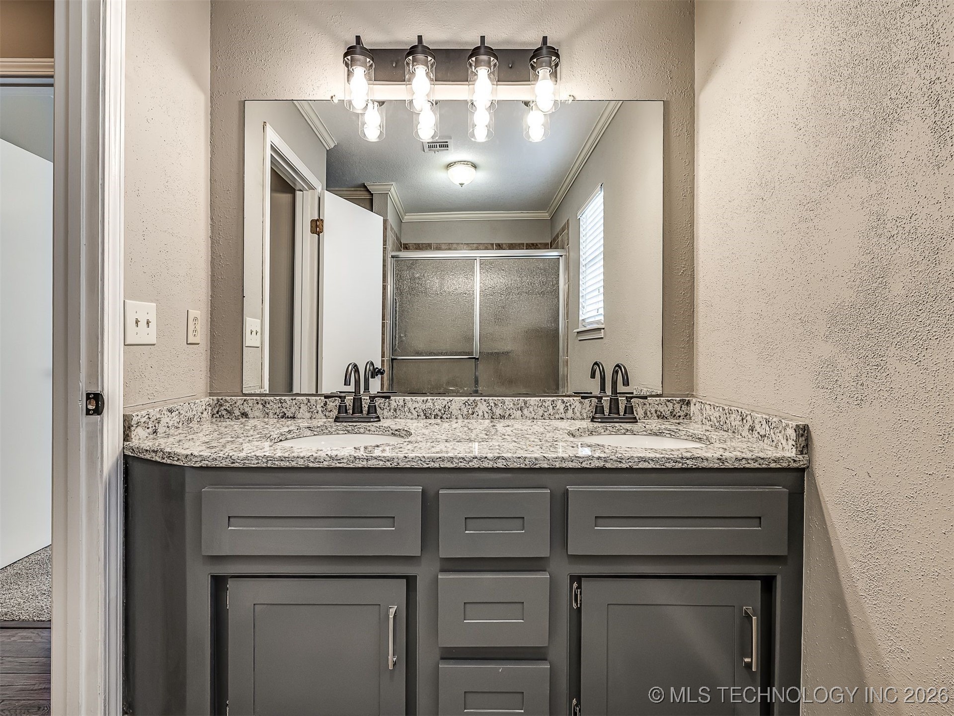 300 Ridgecrest Court Property Photo 38