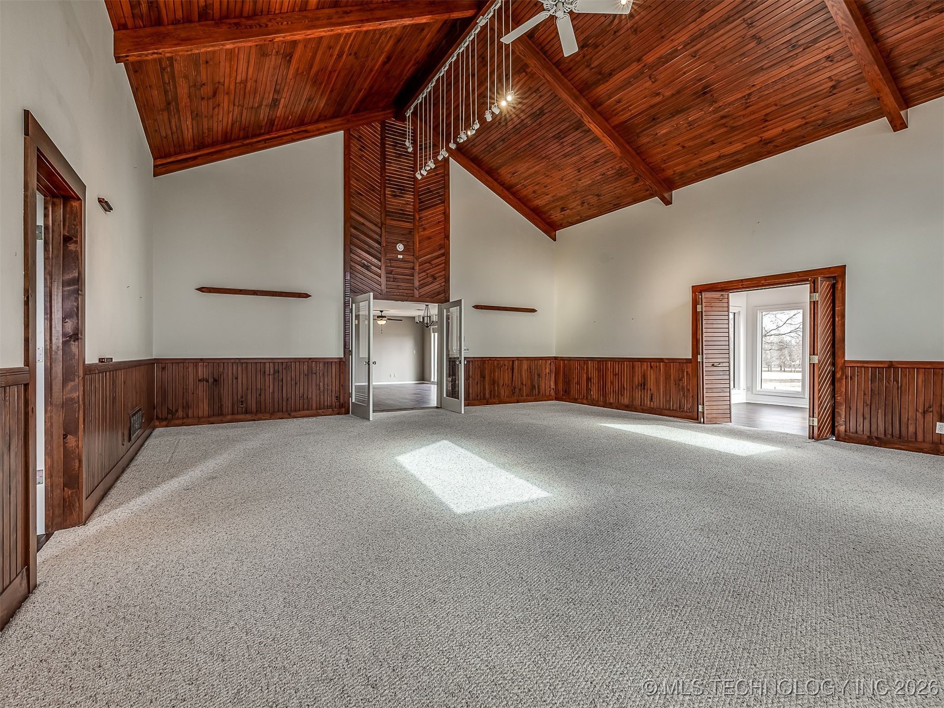 300 Ridgecrest Court Property Photo 40