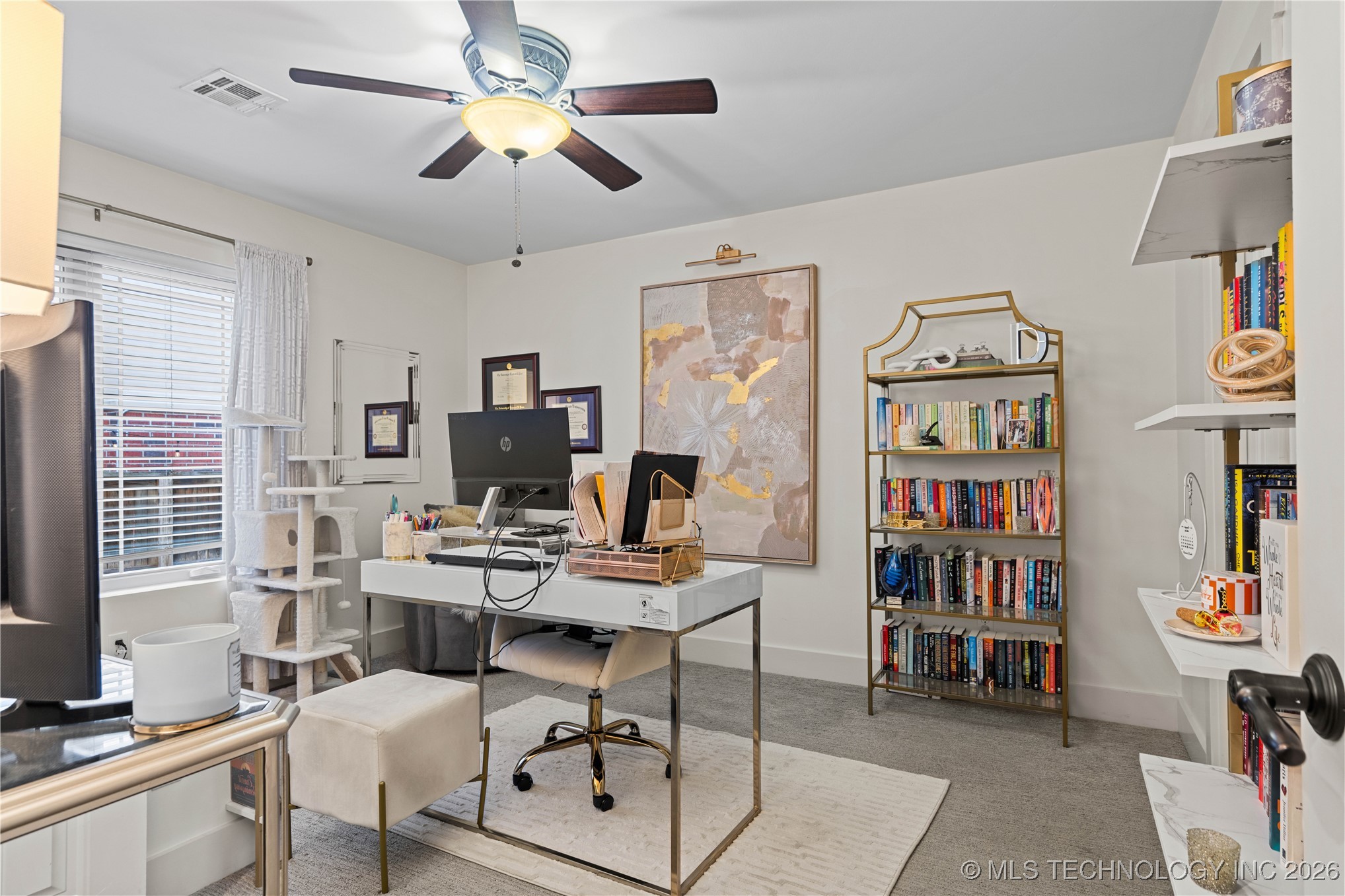 1407 S Saint Louis Avenue B Property Photo 5