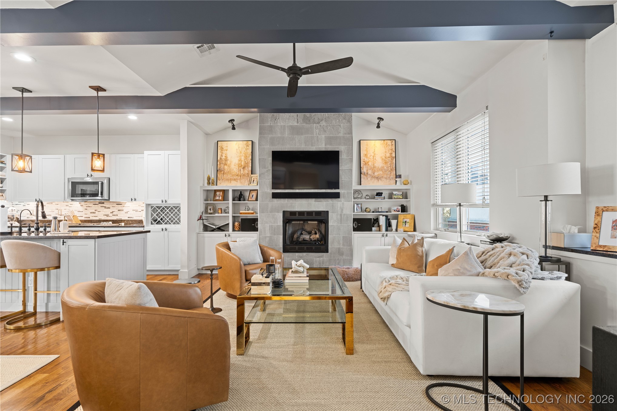 1407 S Saint Louis Avenue B Property Photo 15