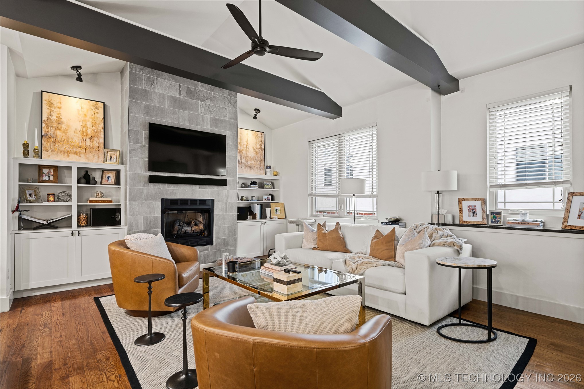 1407 S Saint Louis Avenue B Property Photo 17