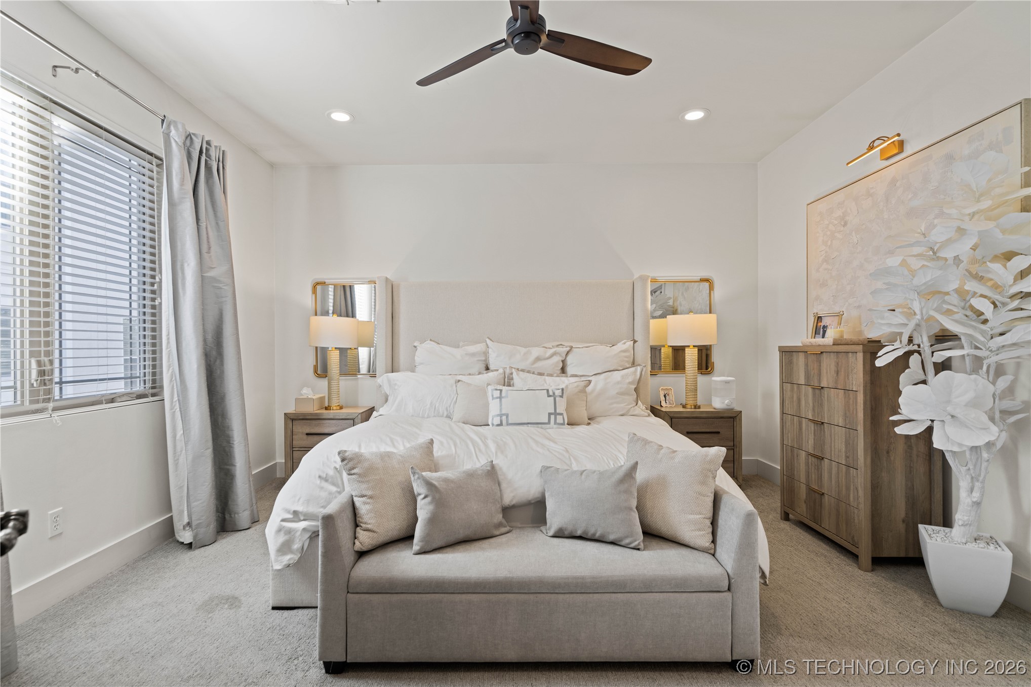 1407 S Saint Louis Avenue B Property Photo 20