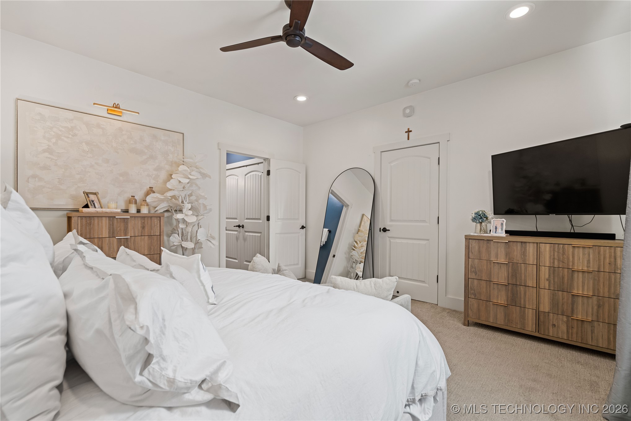 1407 S Saint Louis Avenue B Property Photo 21