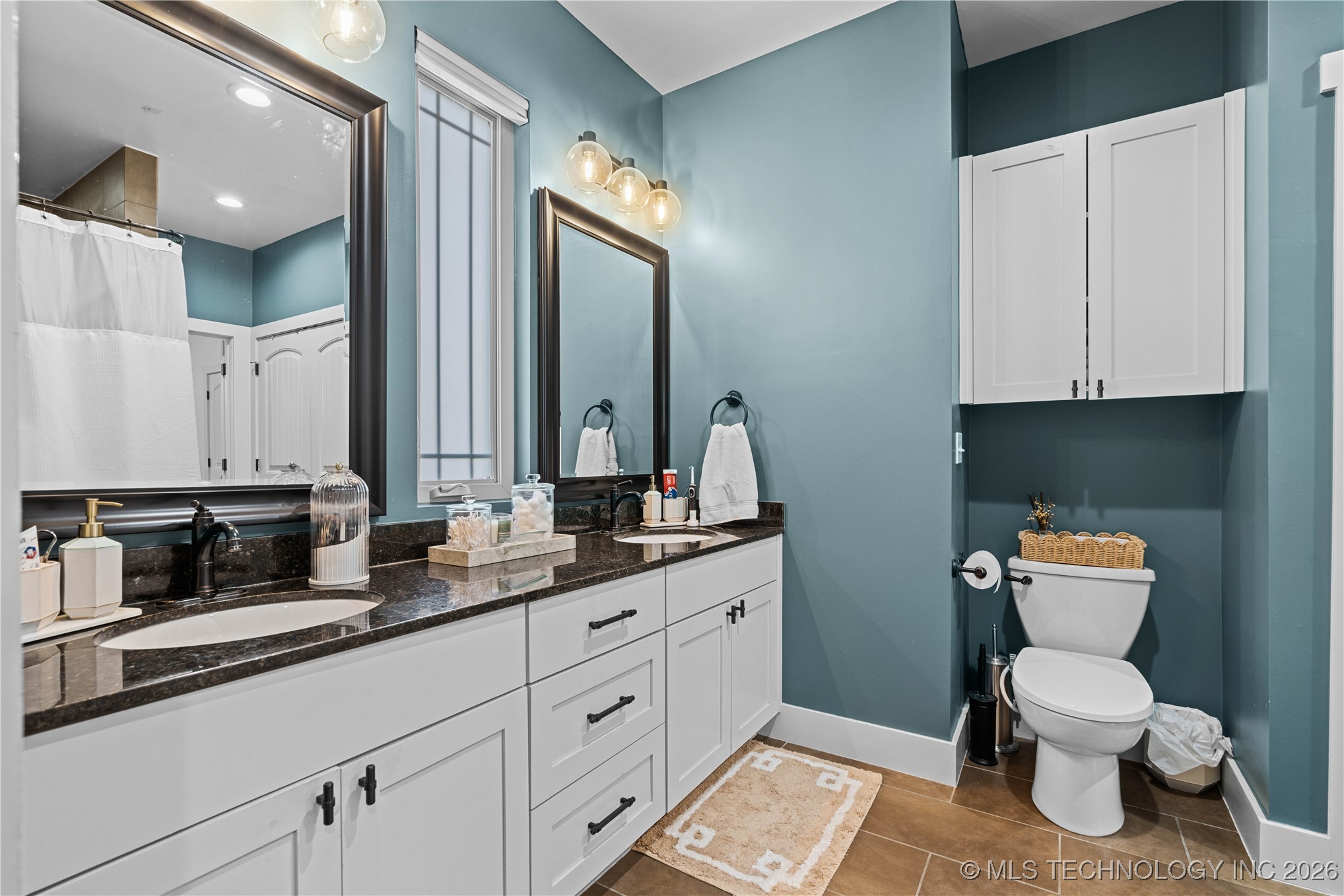 1407 S Saint Louis Avenue B Property Photo 26