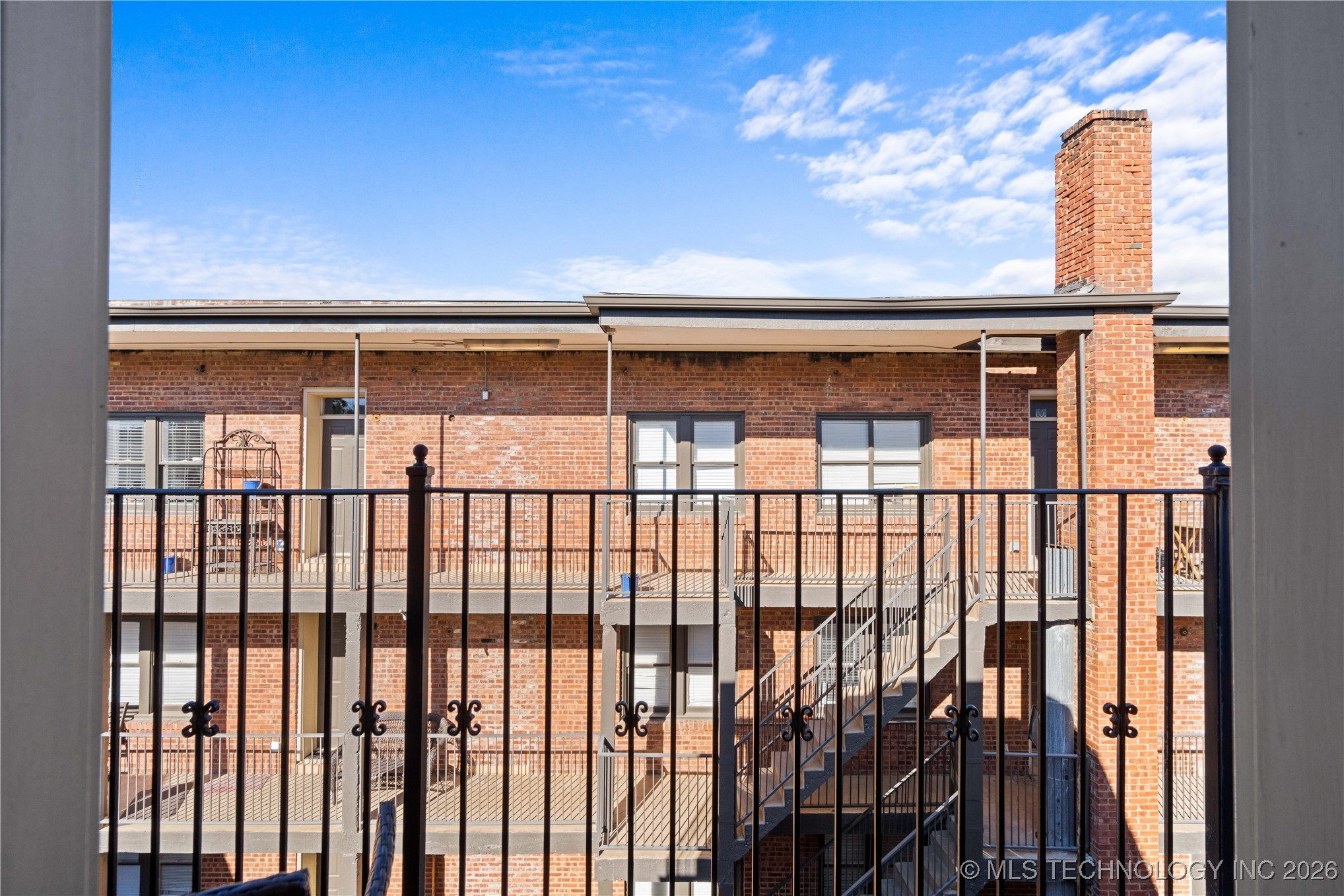 1407 S Saint Louis Avenue B Property Photo 29