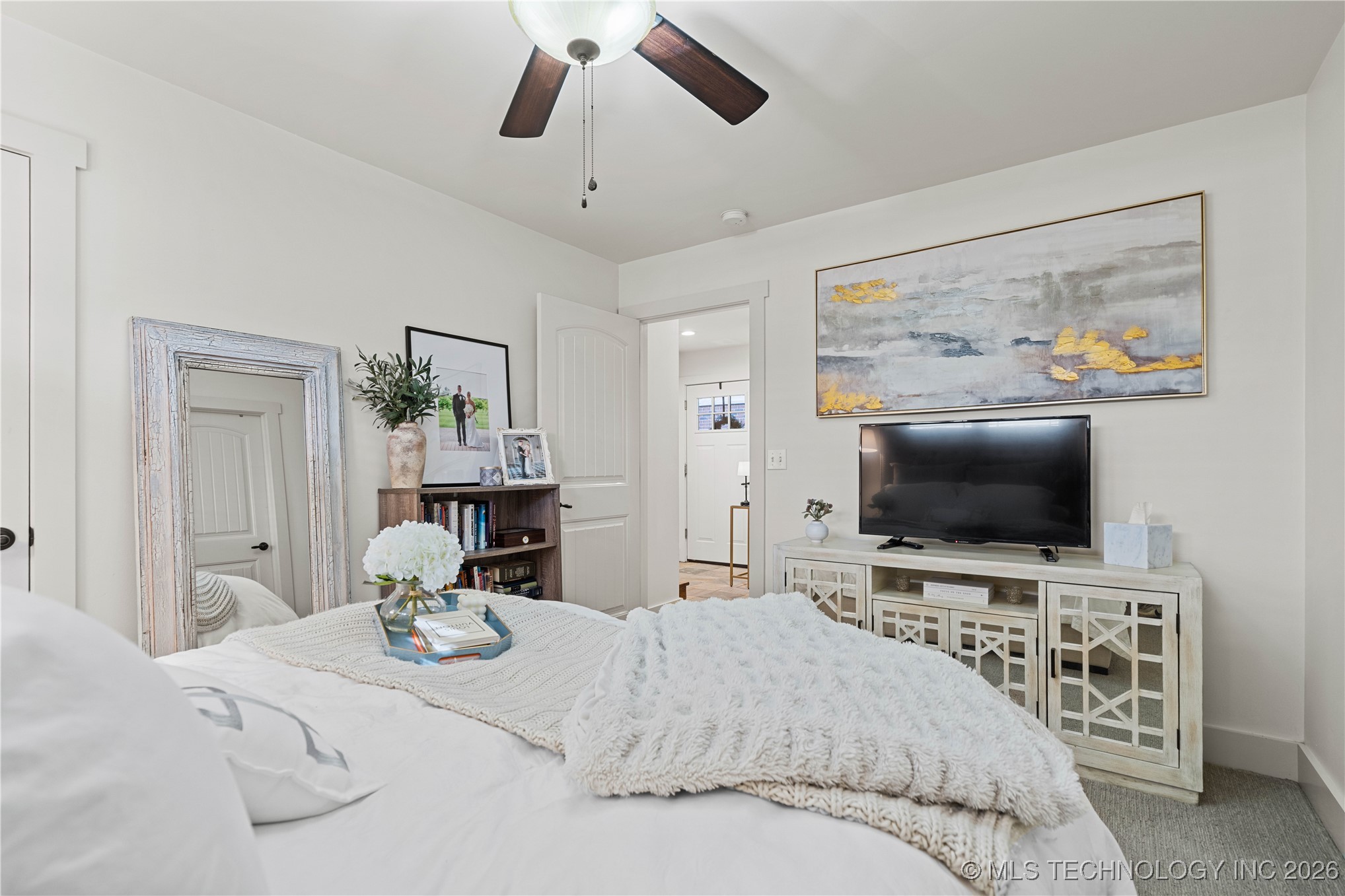 1407 S Saint Louis Avenue B Property Photo 31