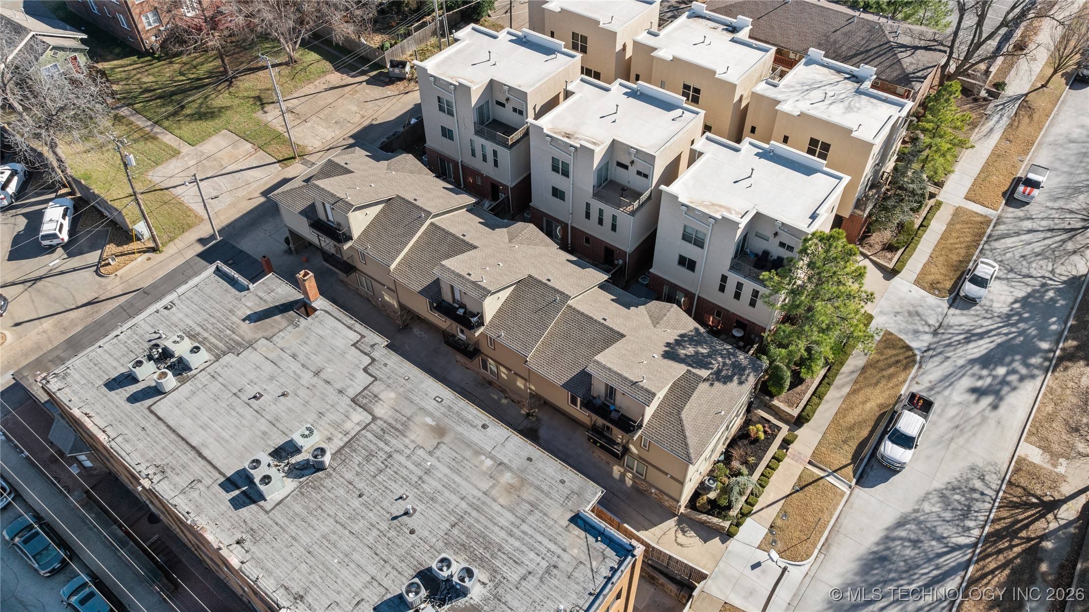 1407 S Saint Louis Avenue B Property Photo 36