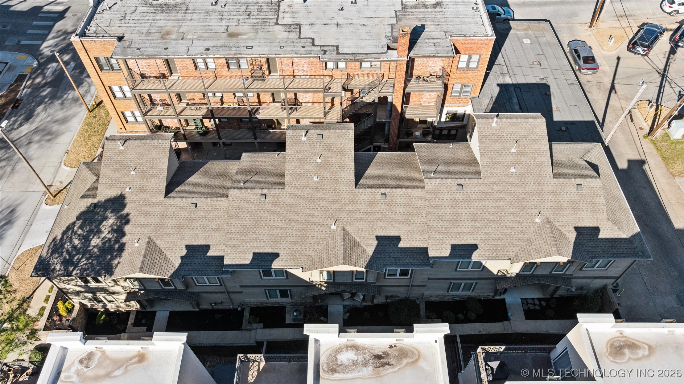 1407 S Saint Louis Avenue B Property Photo 38