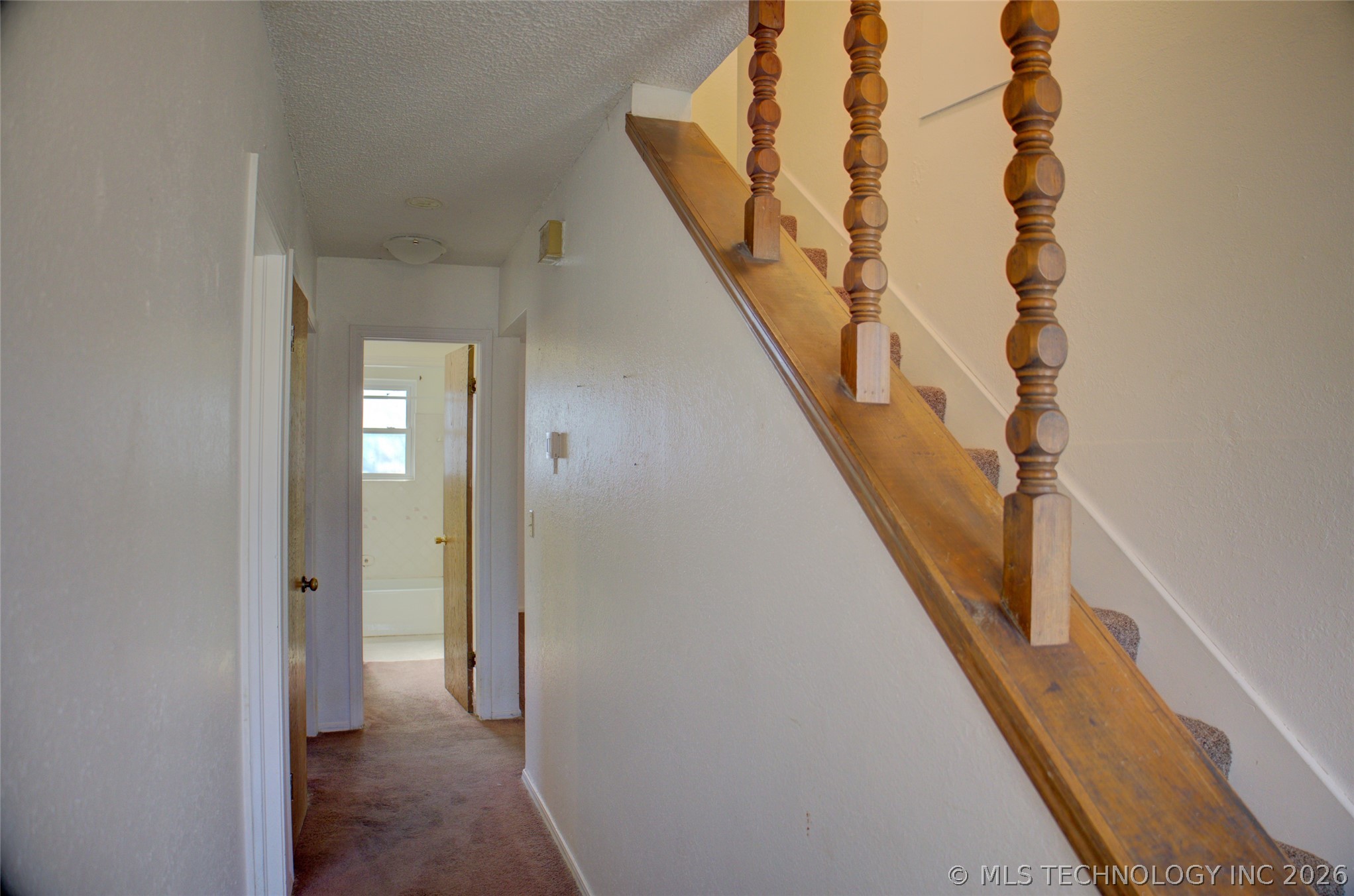 306 E 17th Street Property Photo 5