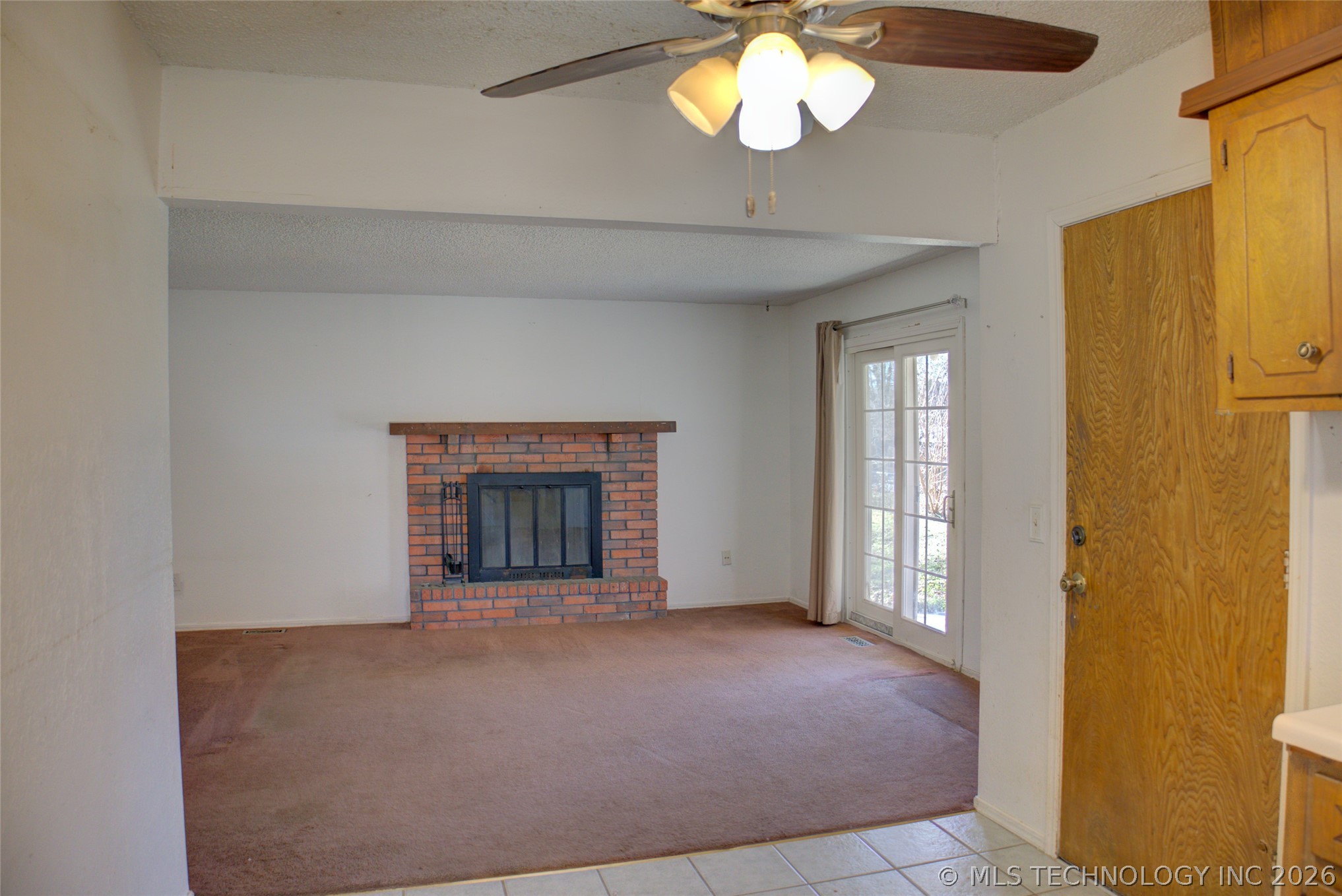 306 E 17th Street Property Photo 11