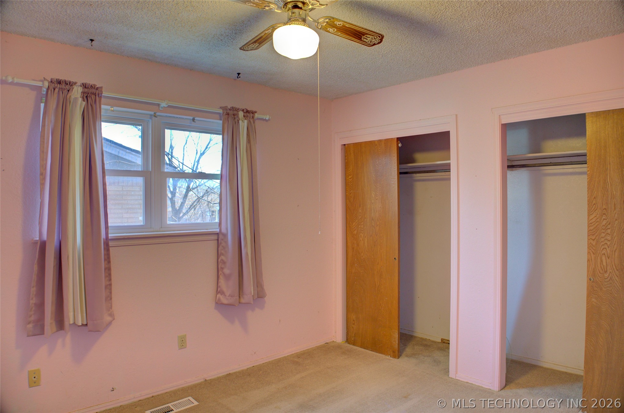 306 E 17th Street Property Photo 22