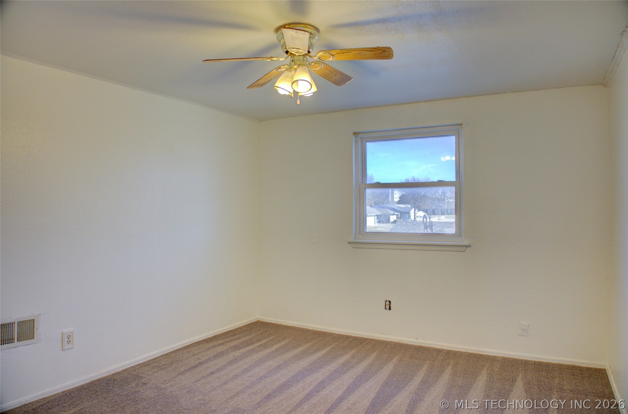 306 E 17th Street Property Photo 24