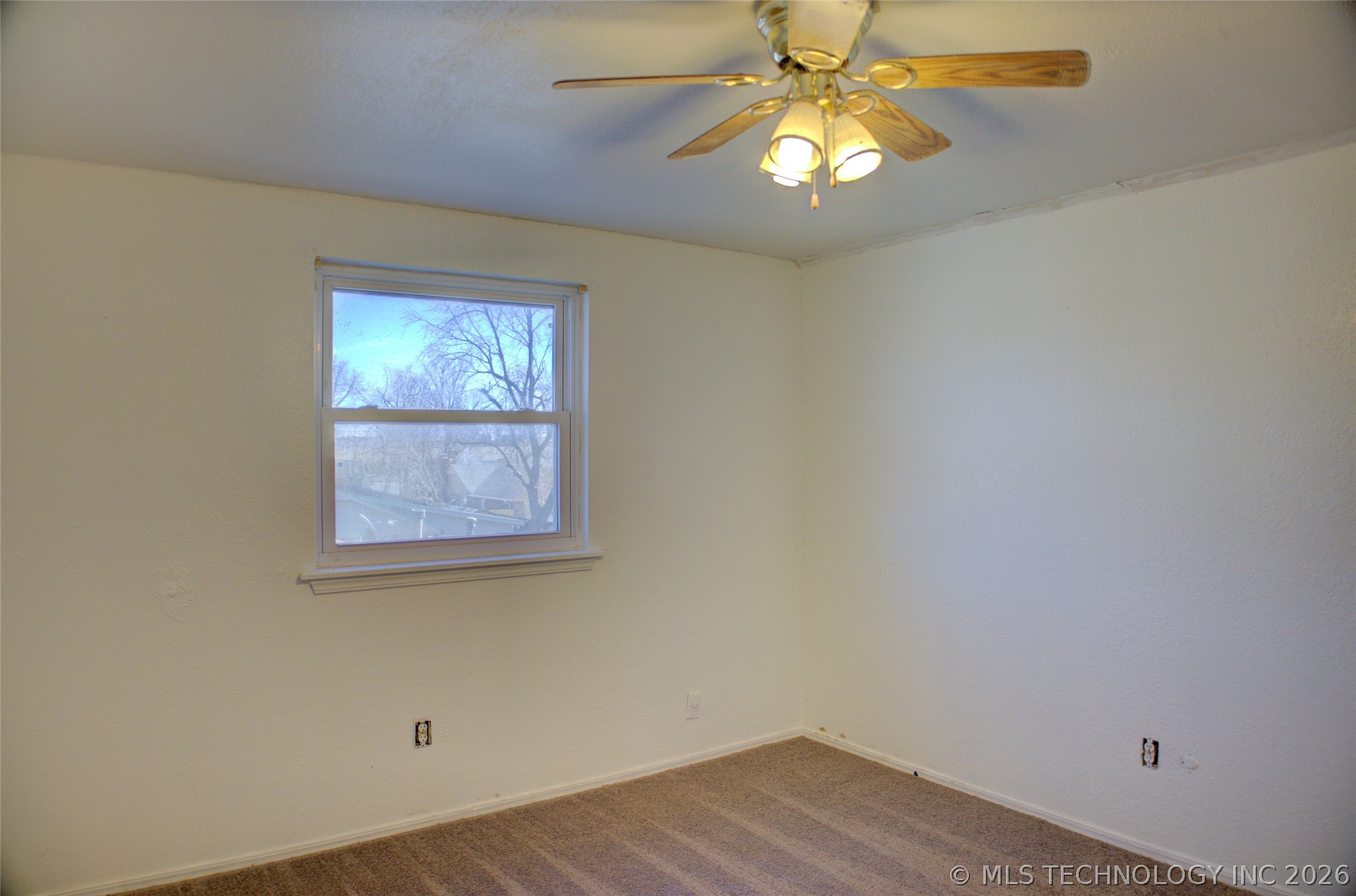 306 E 17th Street Property Photo 25