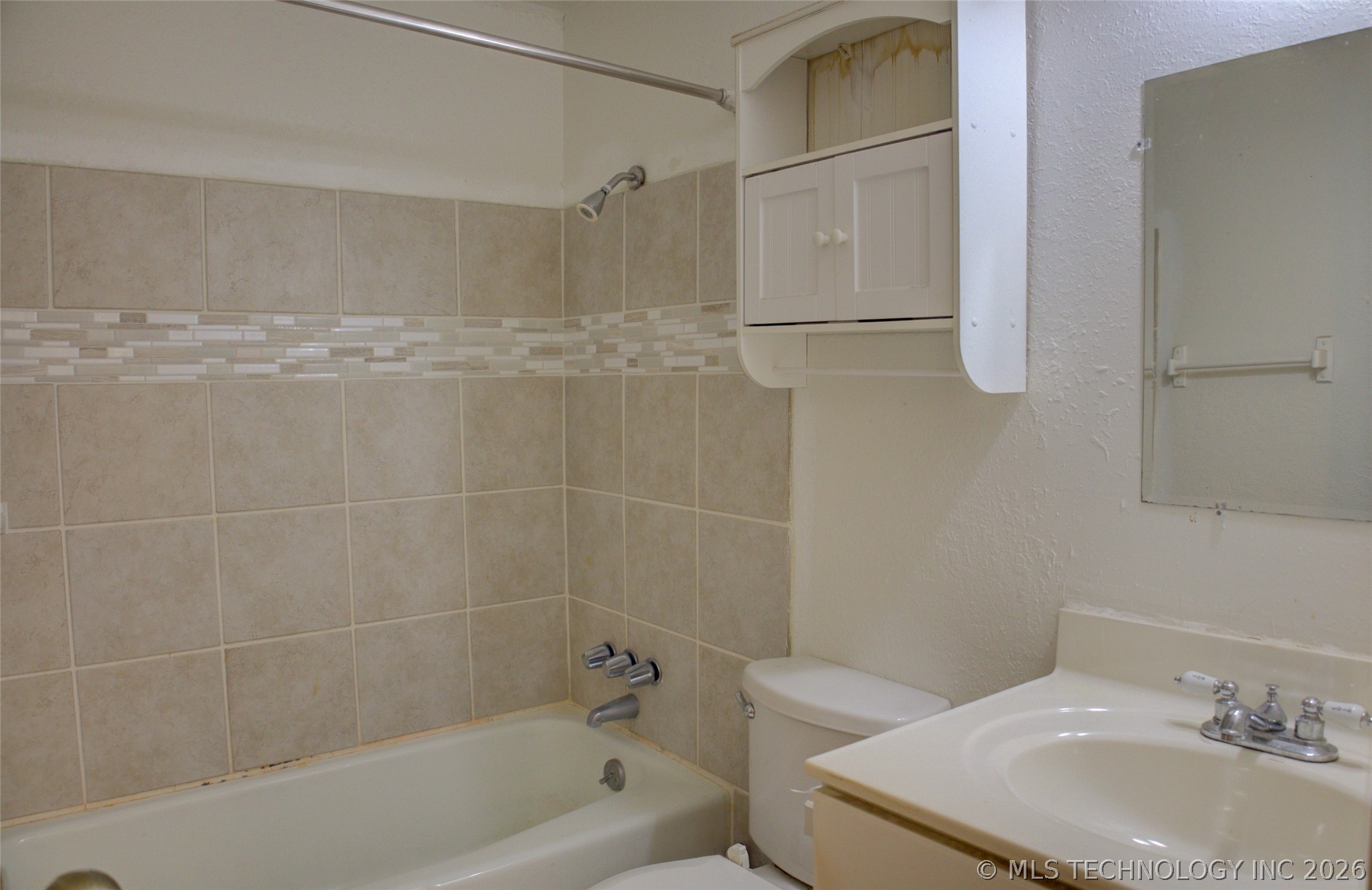 306 E 17th Street Property Photo 27