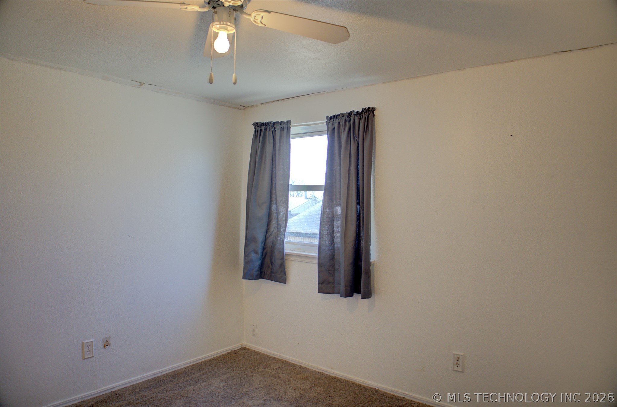 306 E 17th Street Property Photo 29