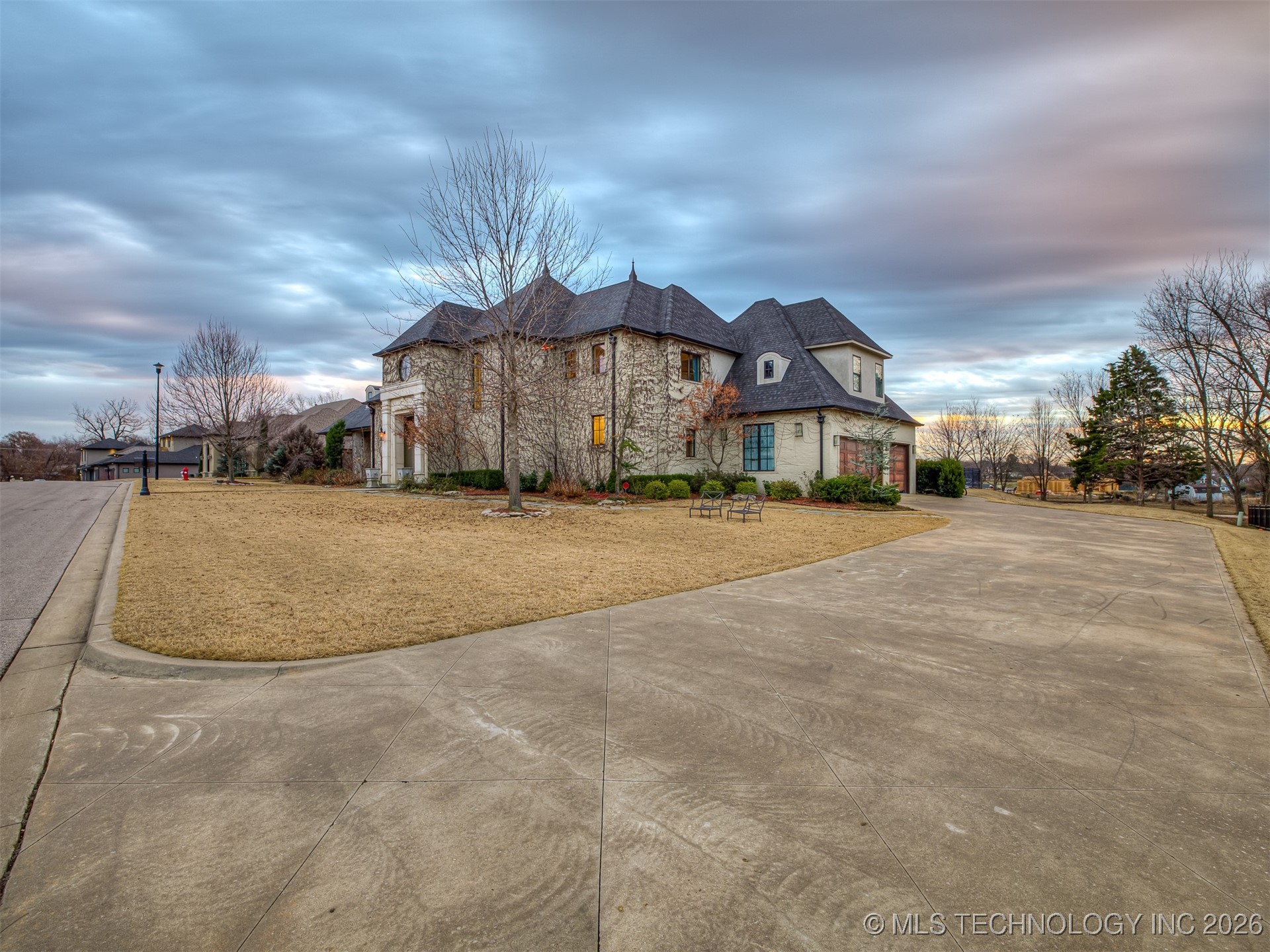 3306 W 68th Street Property Photo 6